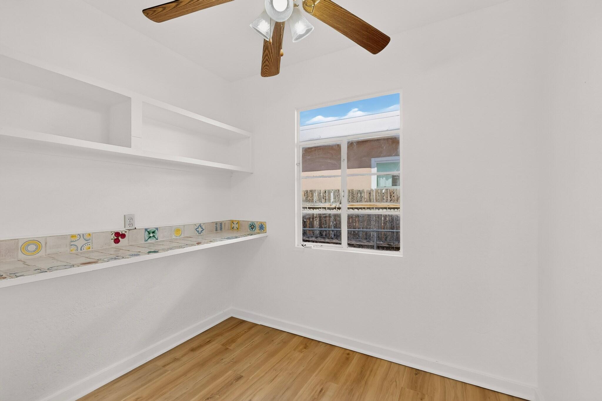 Photo 18 — 645 Valencia Drive SE