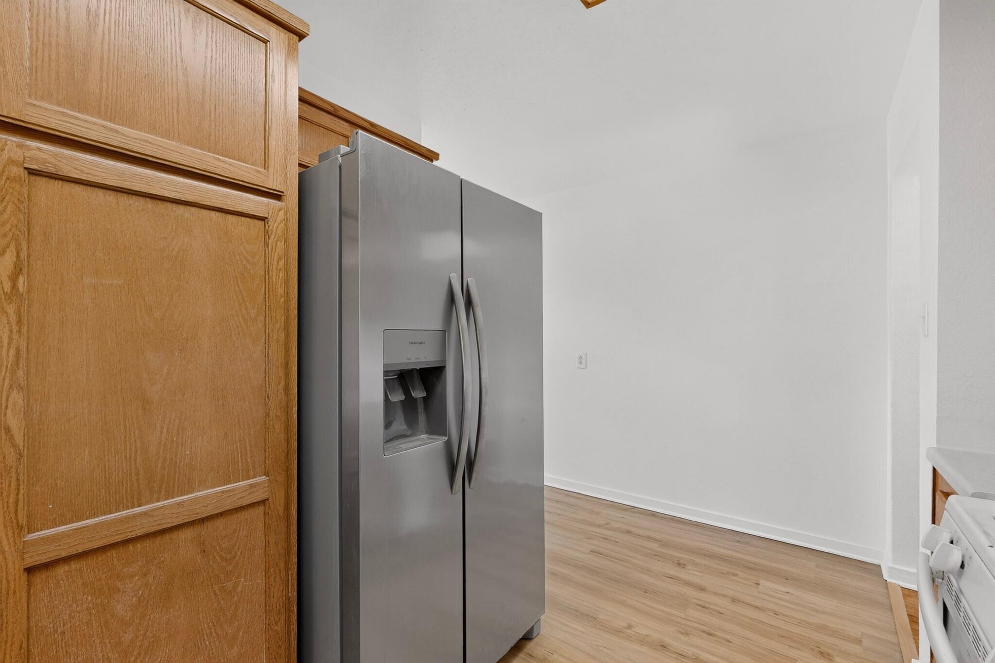 Photo 20 — 645 Valencia Drive SE