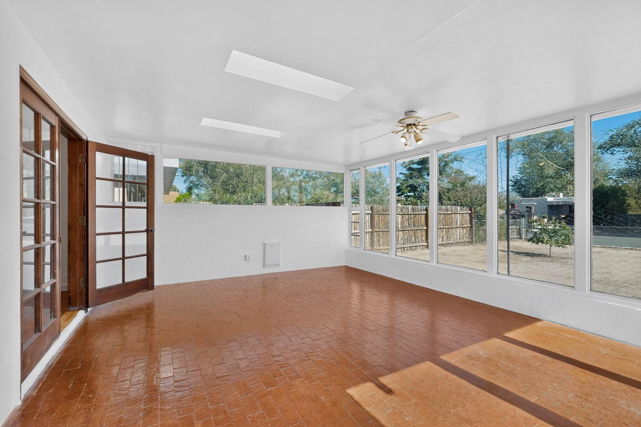 Photo 9 — 645 Valencia Drive SE