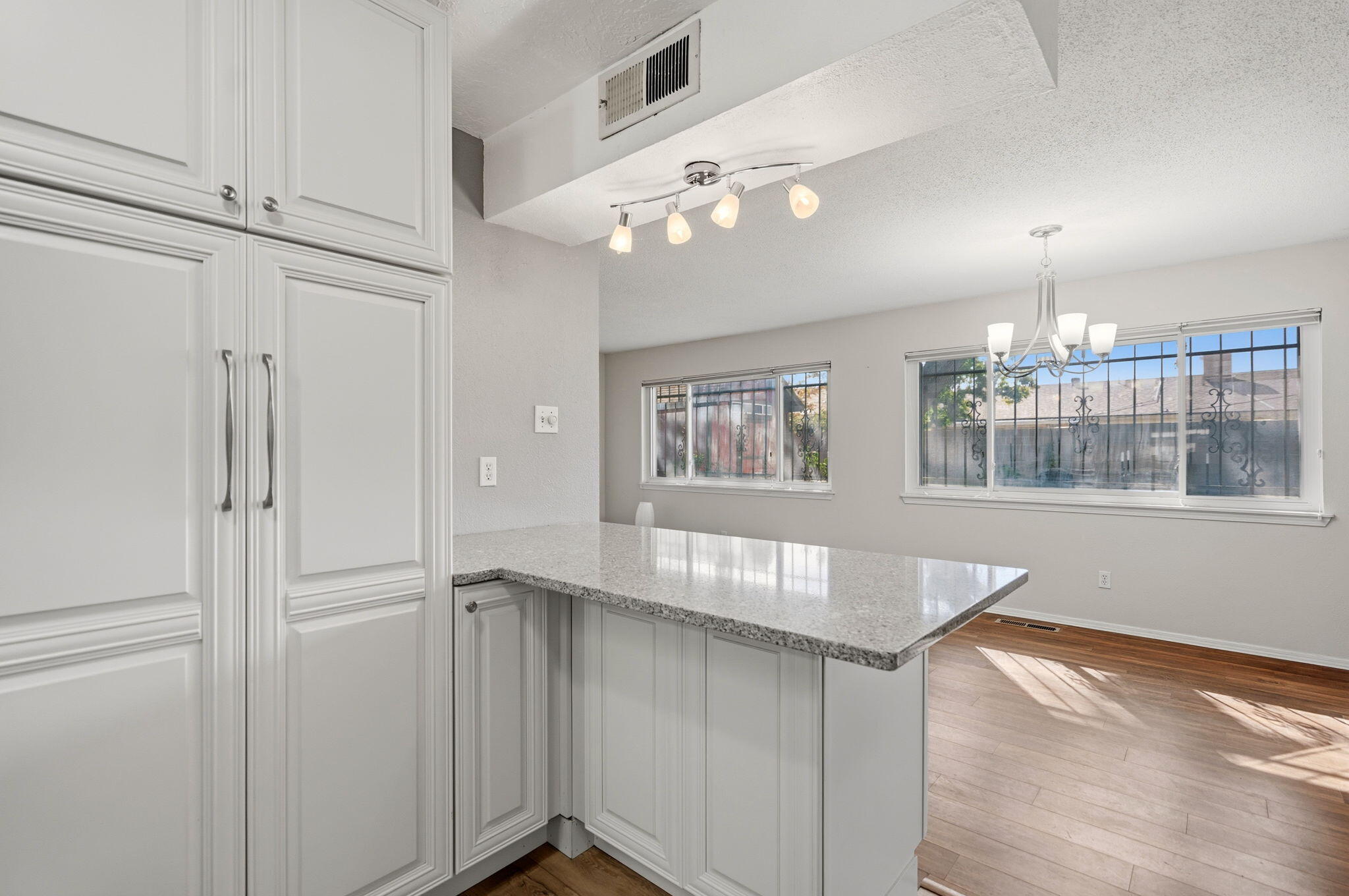 Photo 3 — 8504 Princess Jeanne Avenue NE