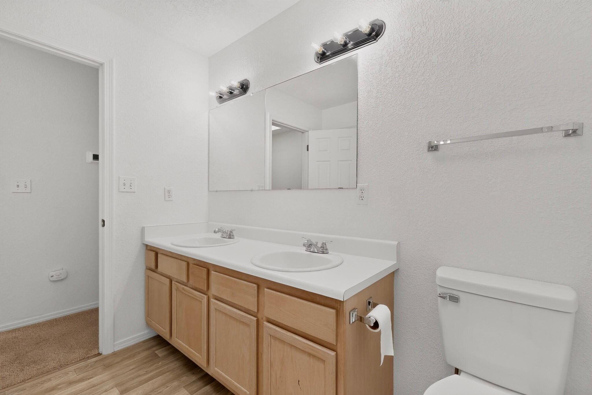 Photo 3 — 4801 Irving Boulevard NW UNIT 5003