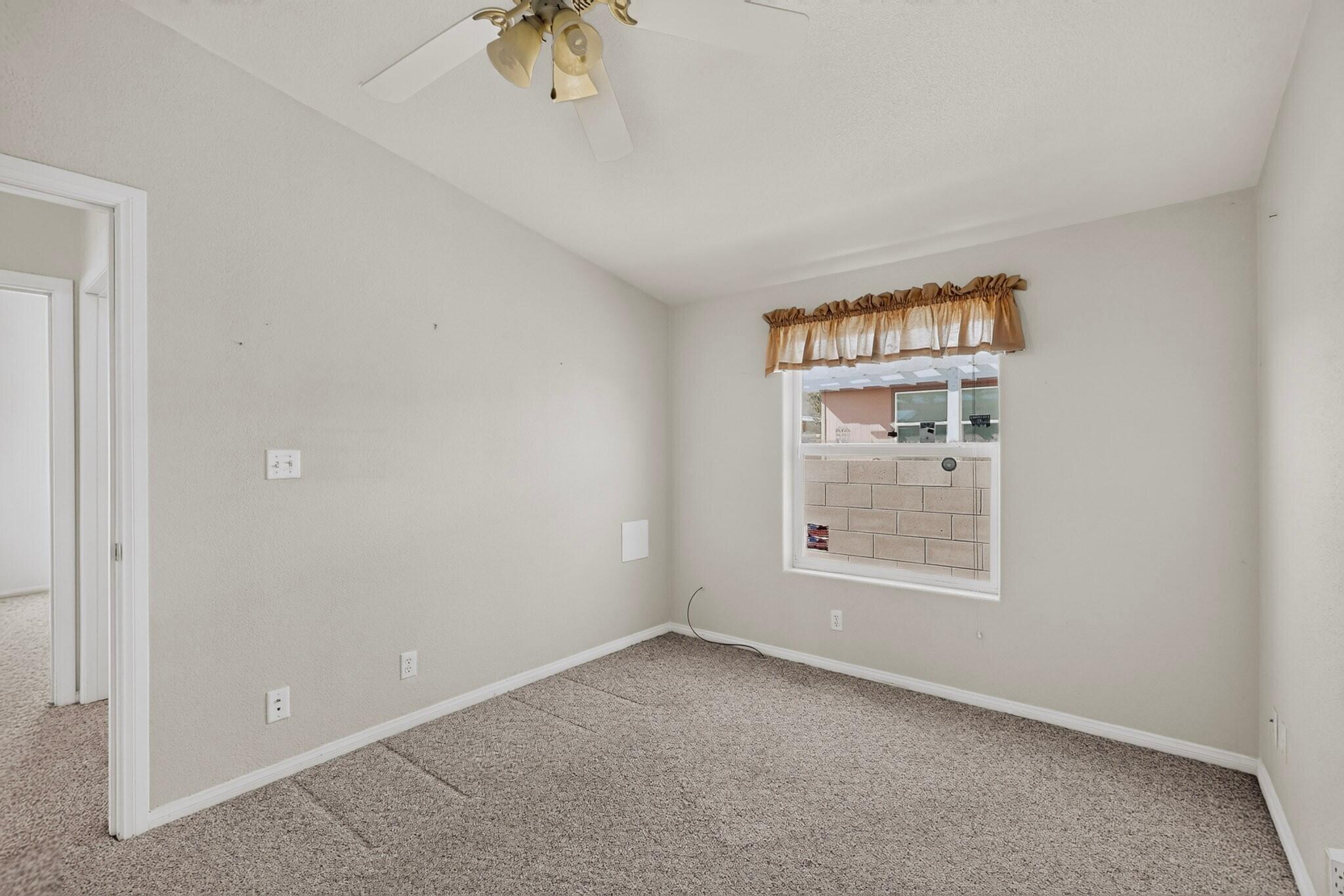 Photo 11 — 203 Sunrise Bluffs Drive