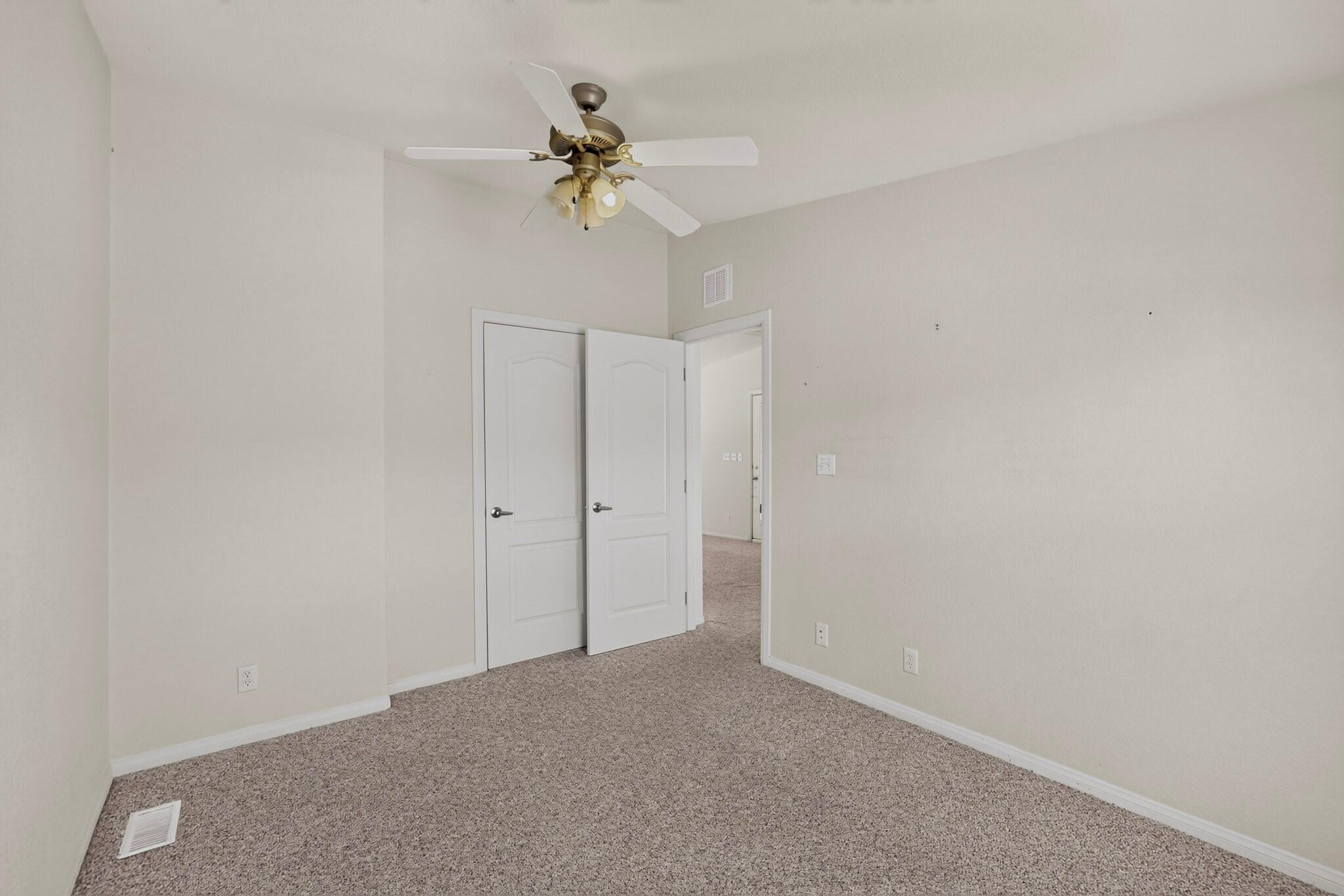 Photo 12 — 203 Sunrise Bluffs Drive
