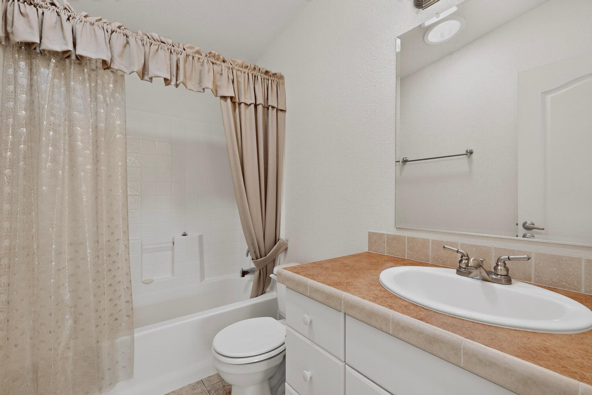 Photo 13 — 203 Sunrise Bluffs Drive