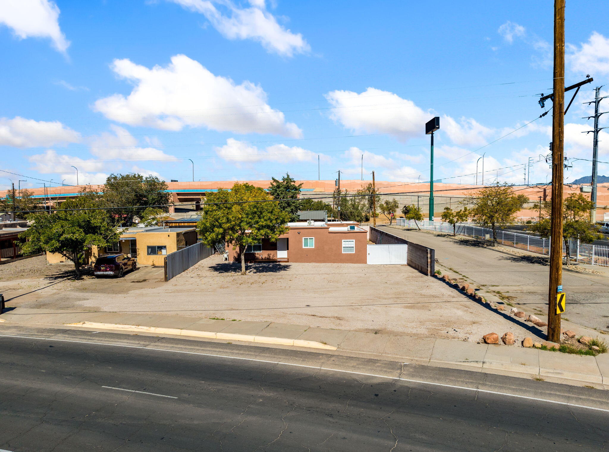 Photo 7 — 513 McKnight Avenue NW