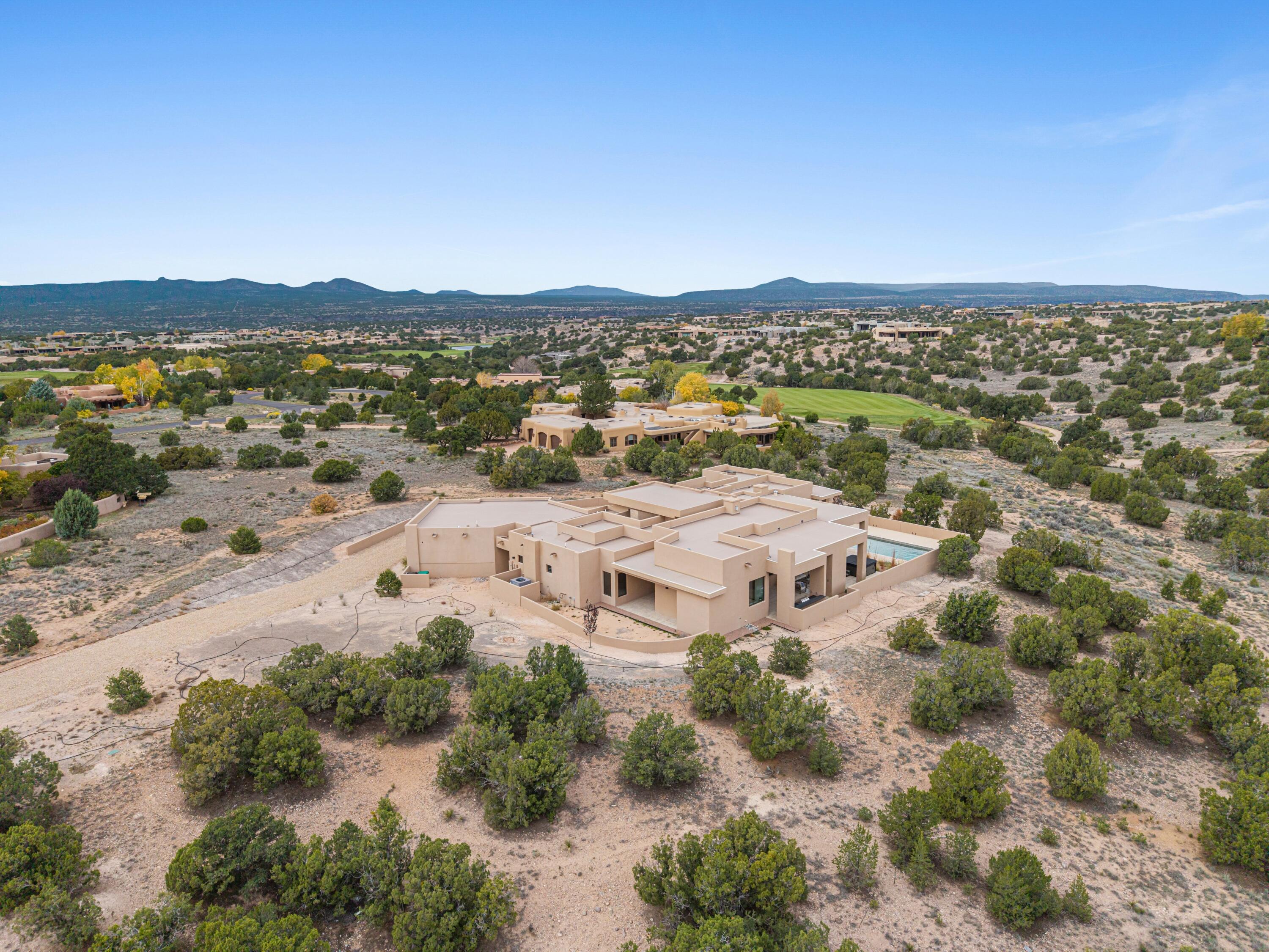 Photo 11 — 9 Tamarisk Trail