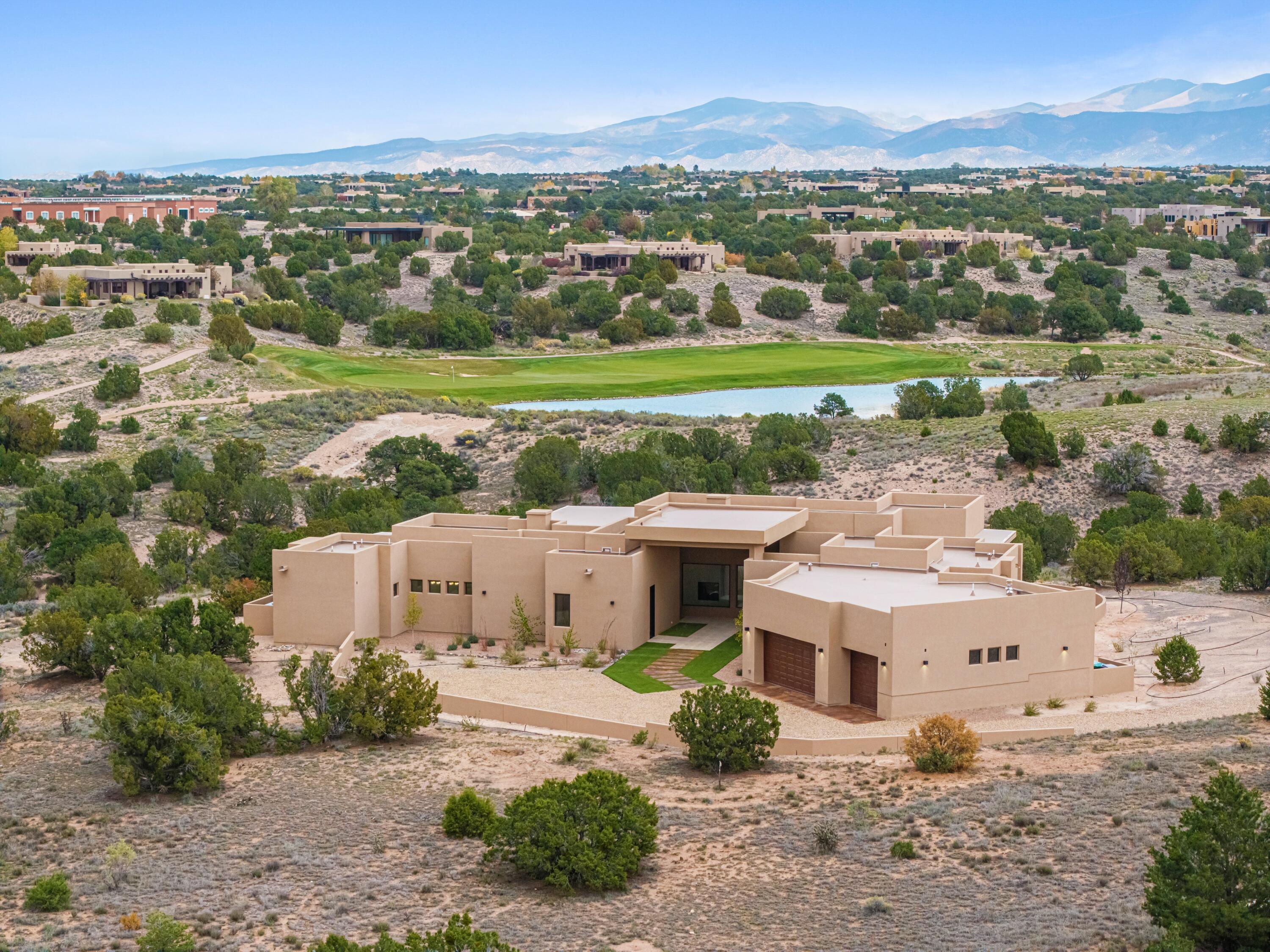 Photo 6 — 9 Tamarisk Trail