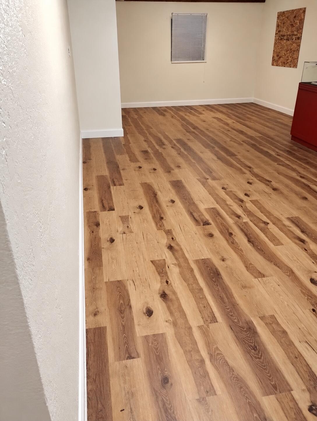 Photo 13 — 2833 San Mateo Boulevard NE