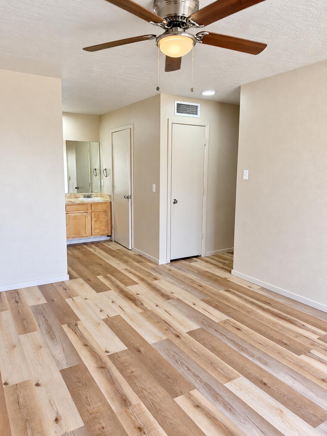 Photo 3 — 13313 Fruit Avenue NE B