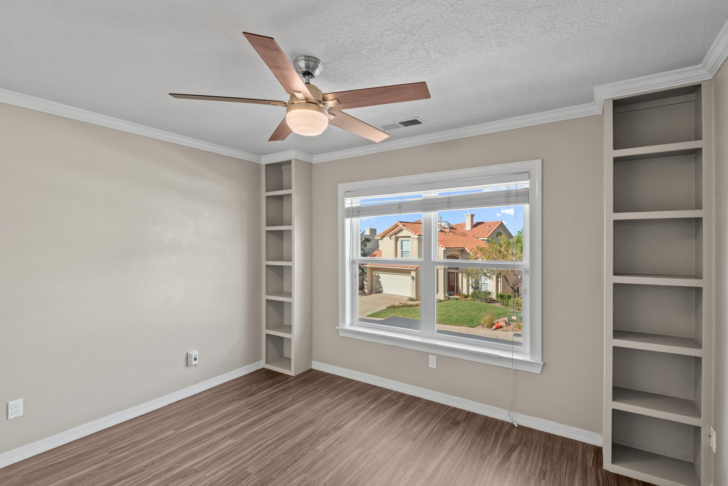 Photo 17 — 11136 Spyglass Hill Lane NE