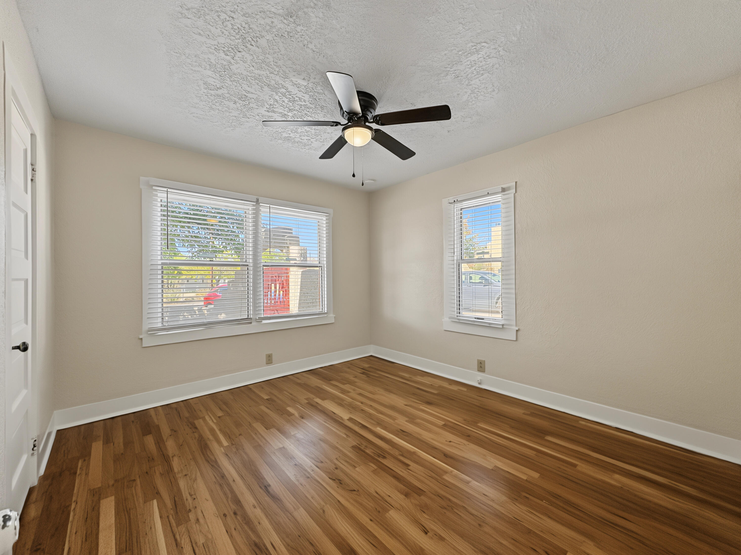Photo 8 — 3503 Berkeley Place NE