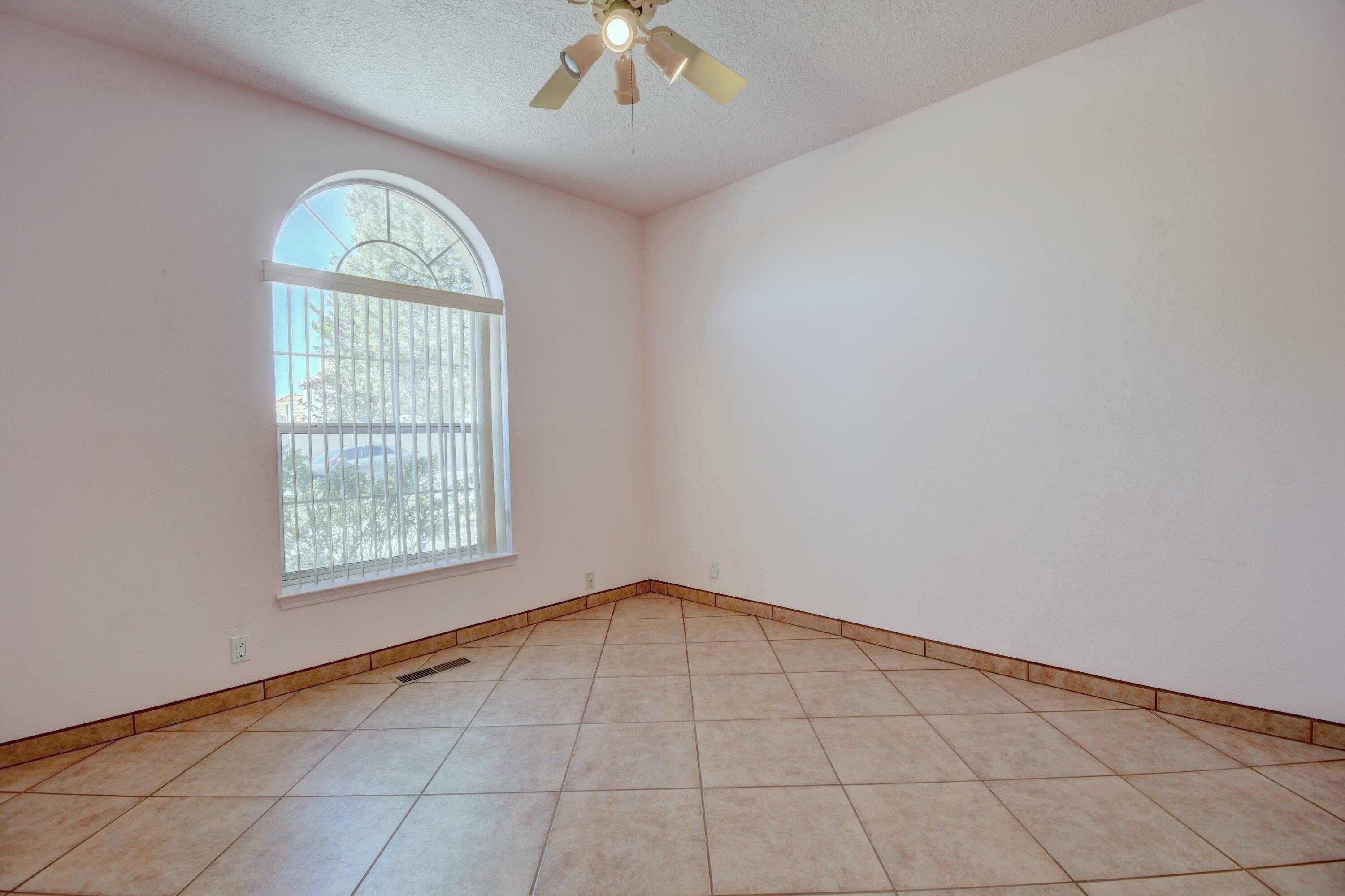 Photo 16 — 11936 Oryx Place NE