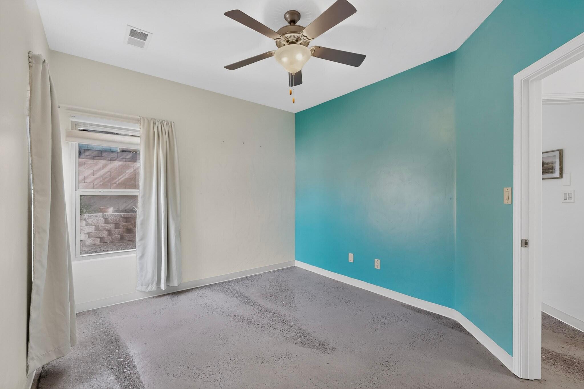 Photo 12 — 916 Tansion Court NE