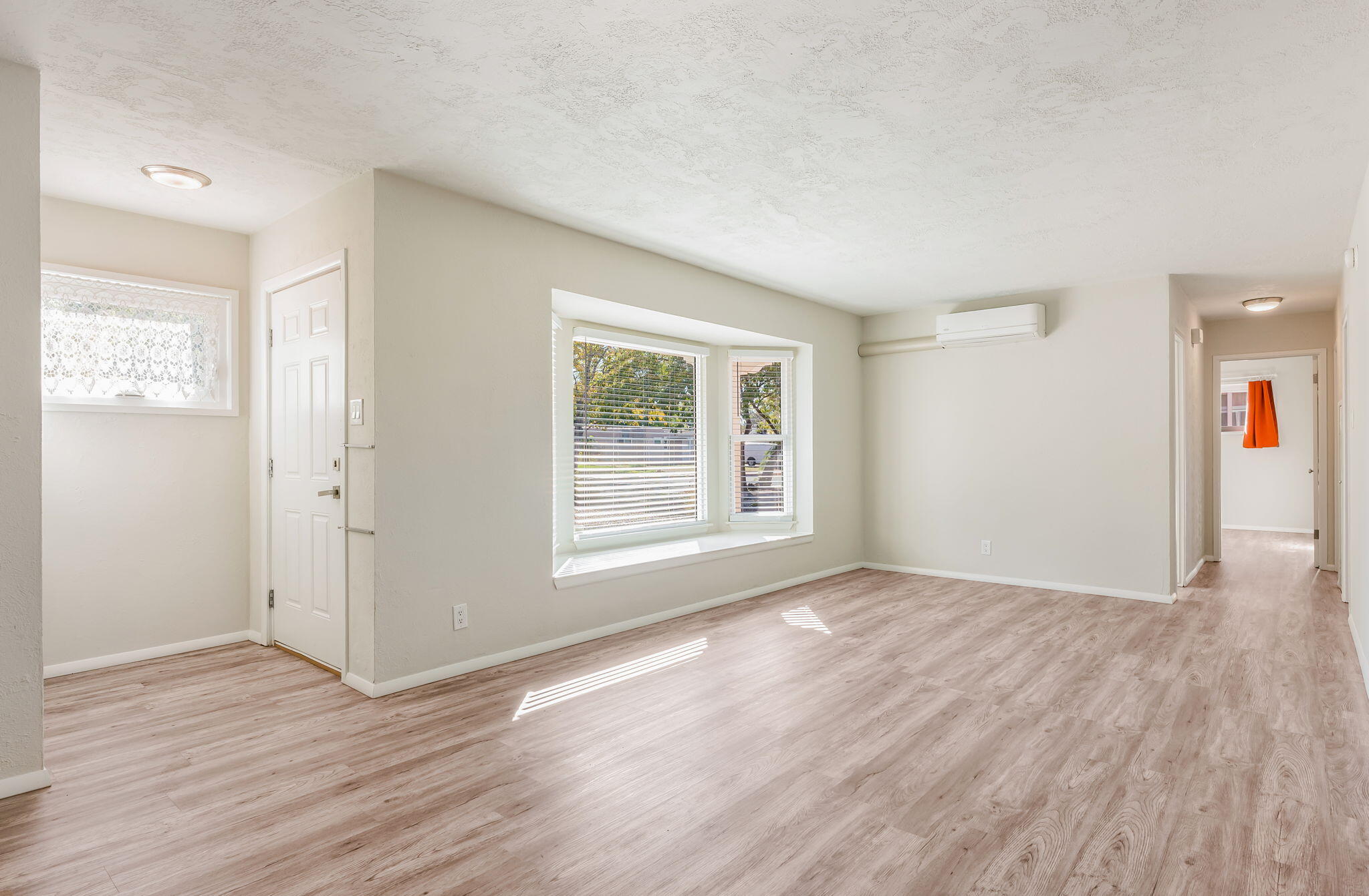 Photo 8 — 2713 San Pablo Street NE