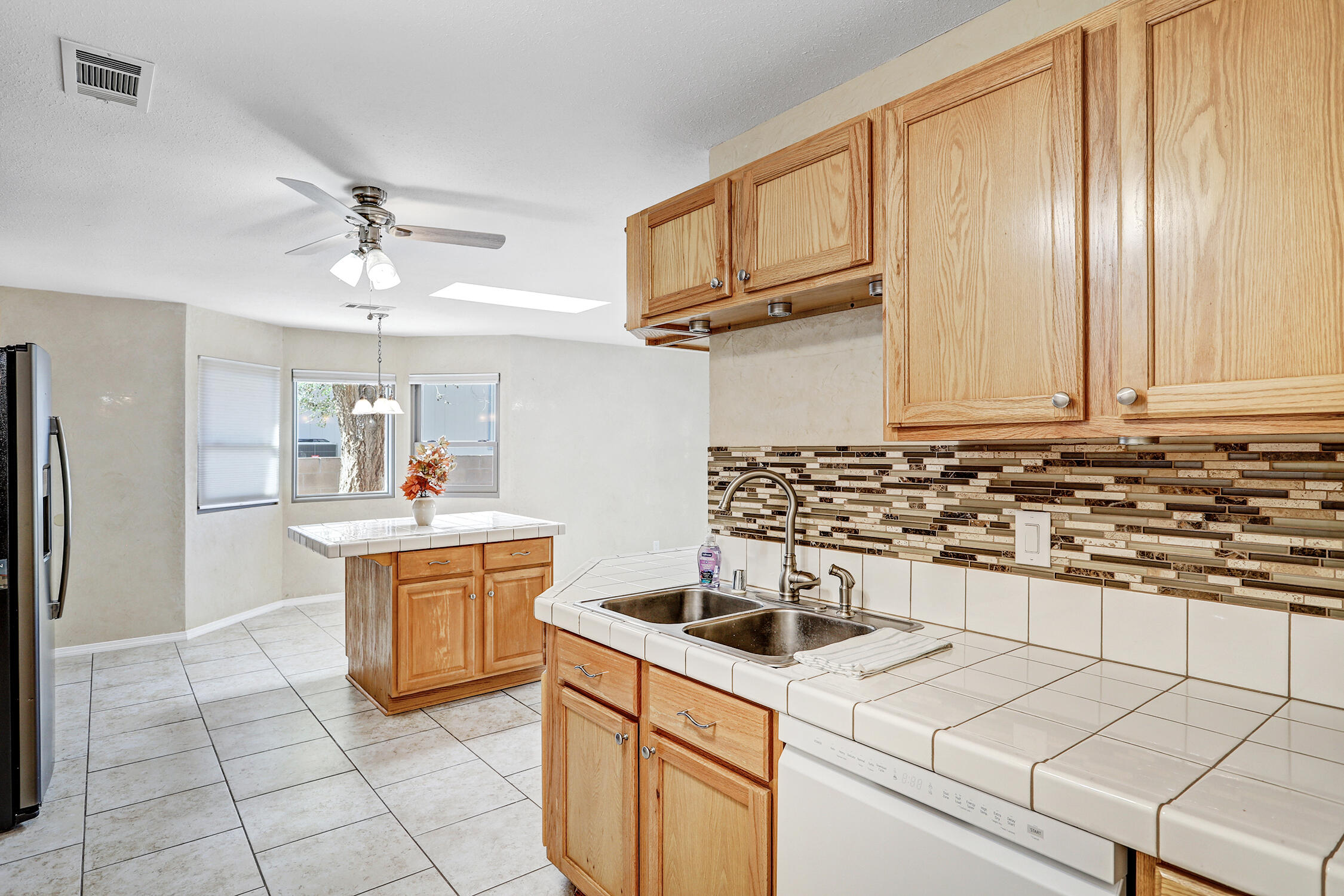 Photo 4 — 1013 Sandia Vista Road NE