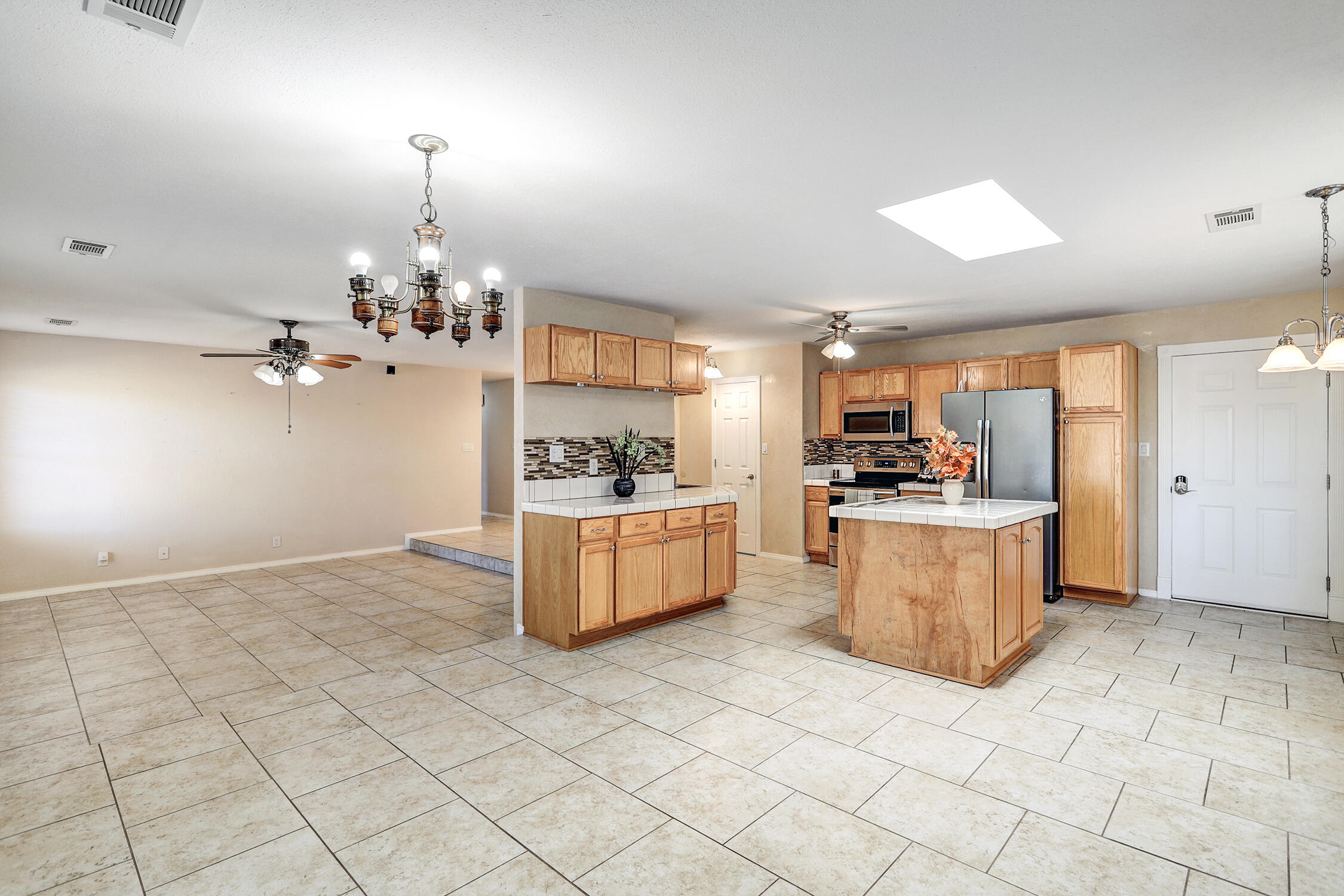 Photo 6 — 1013 Sandia Vista Road NE