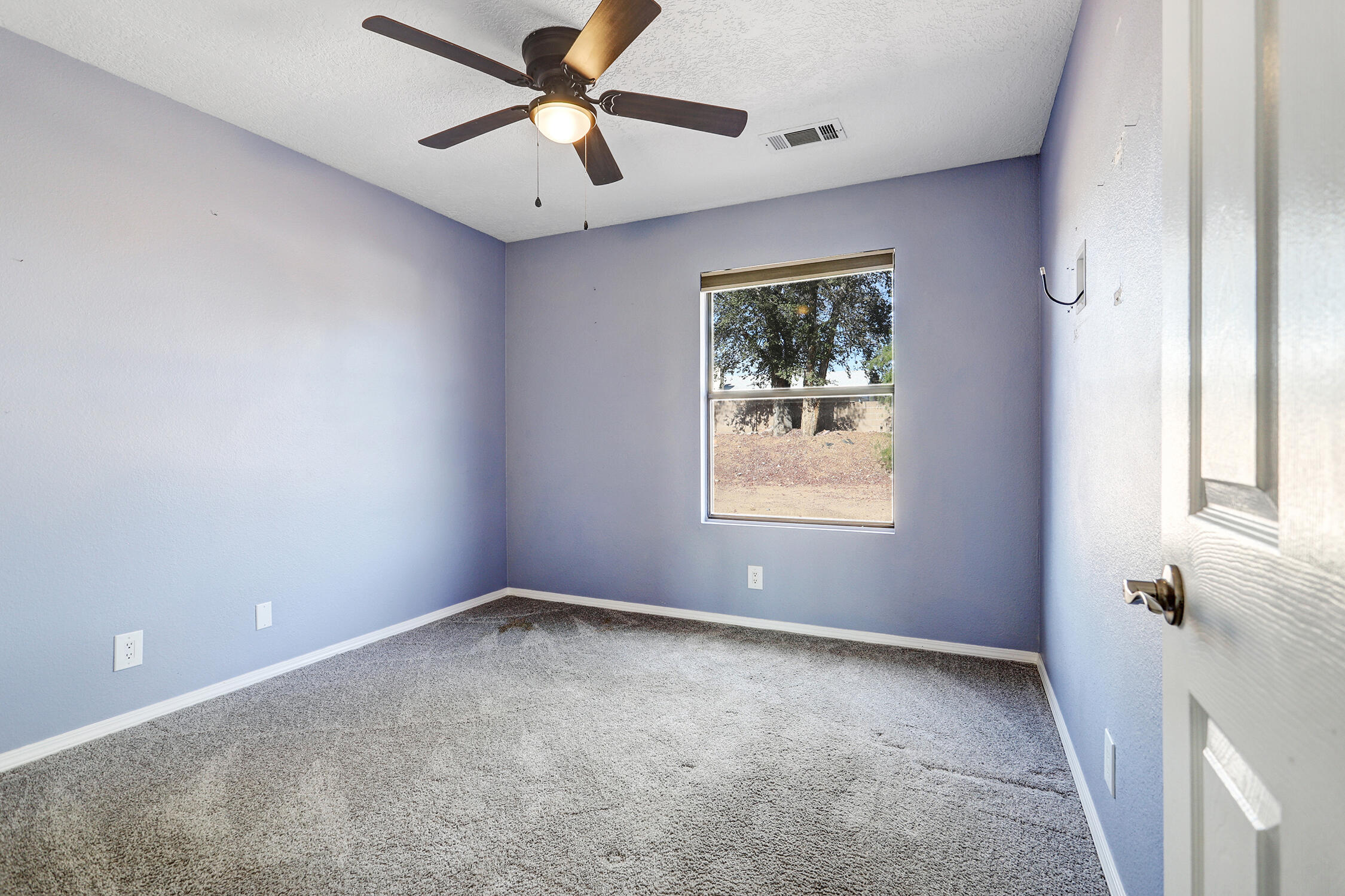 Photo 13 — 1013 Sandia Vista Road NE