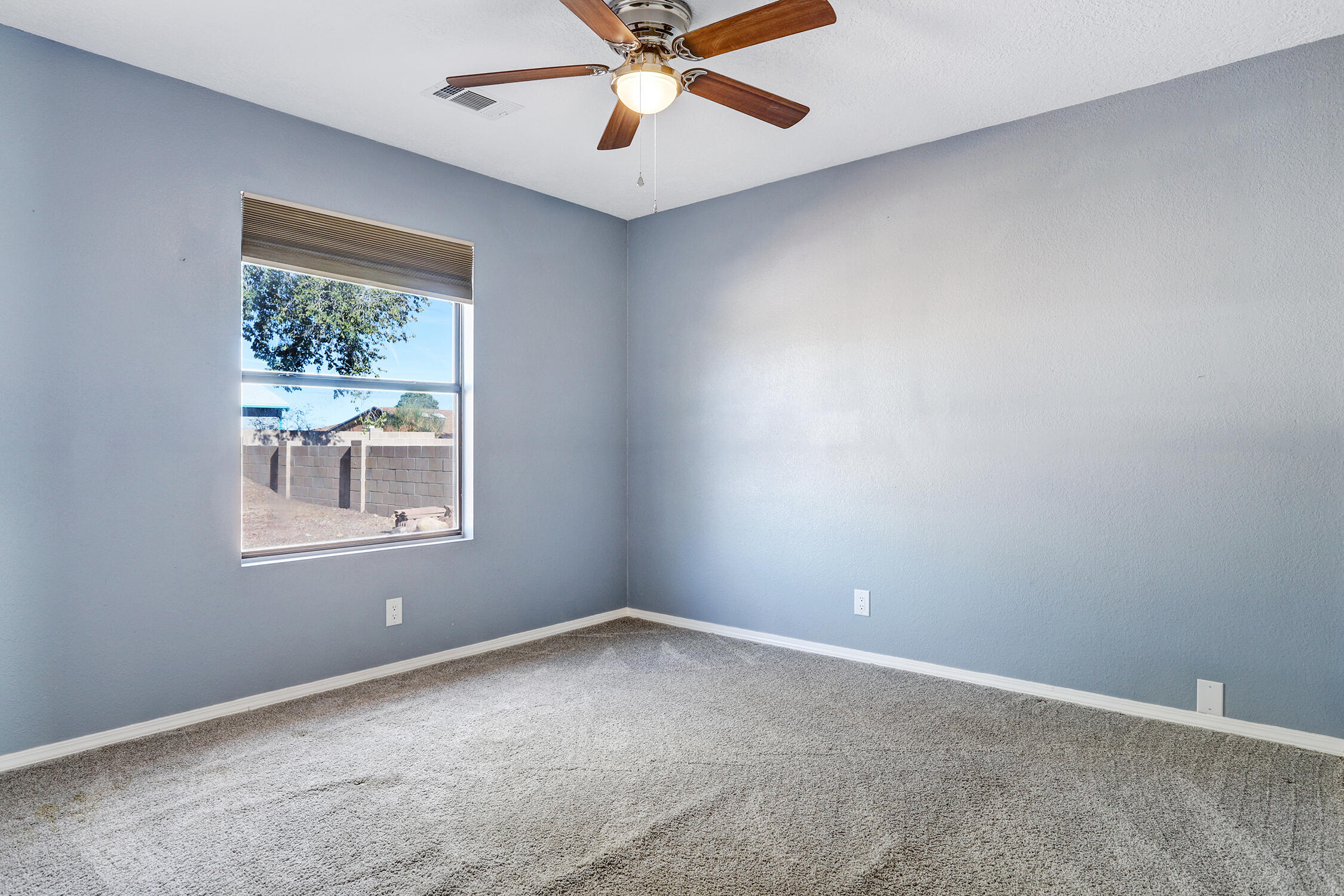 Photo 15 — 1013 Sandia Vista Road NE