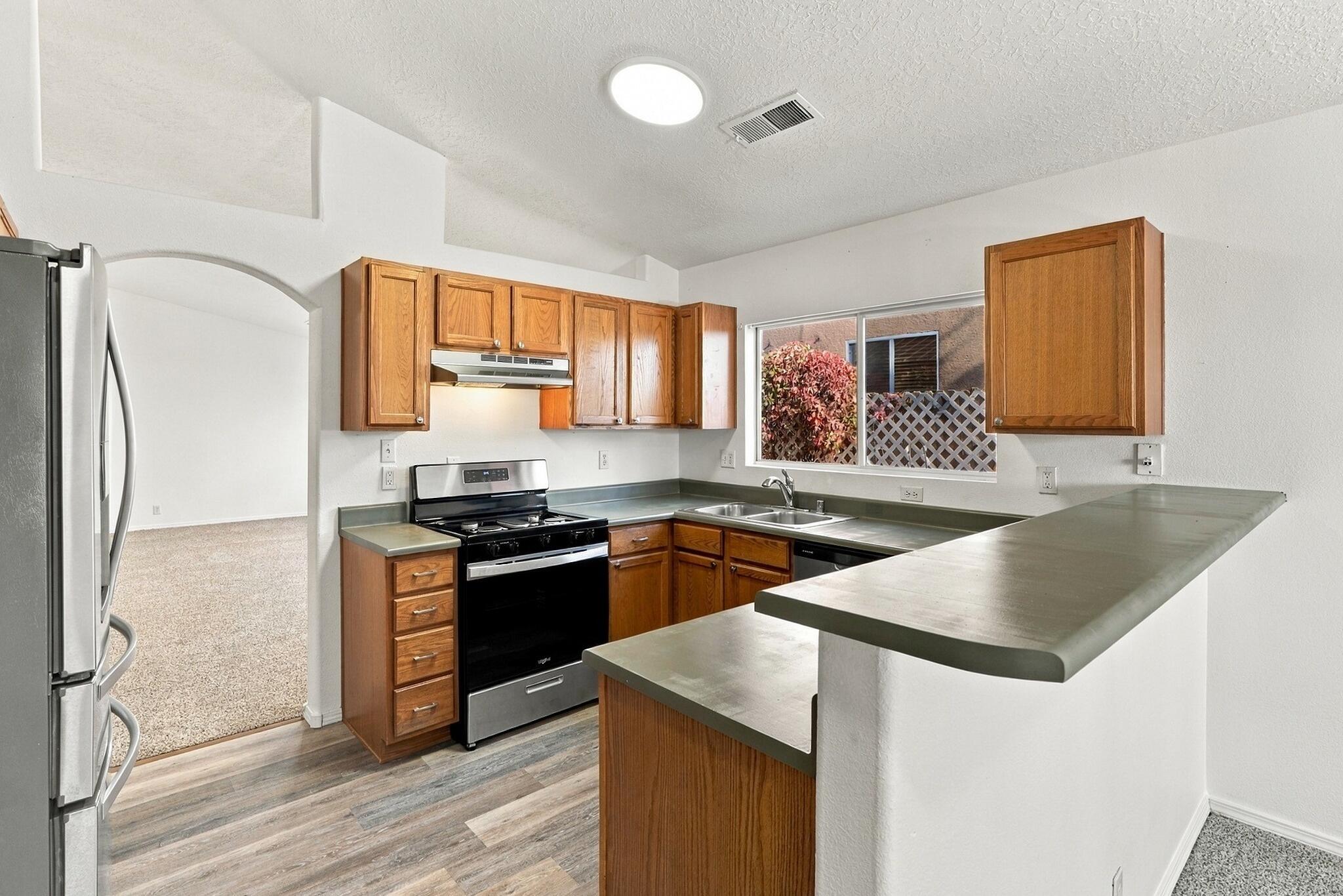 Photo 16 — 4752 Kelly Way NE