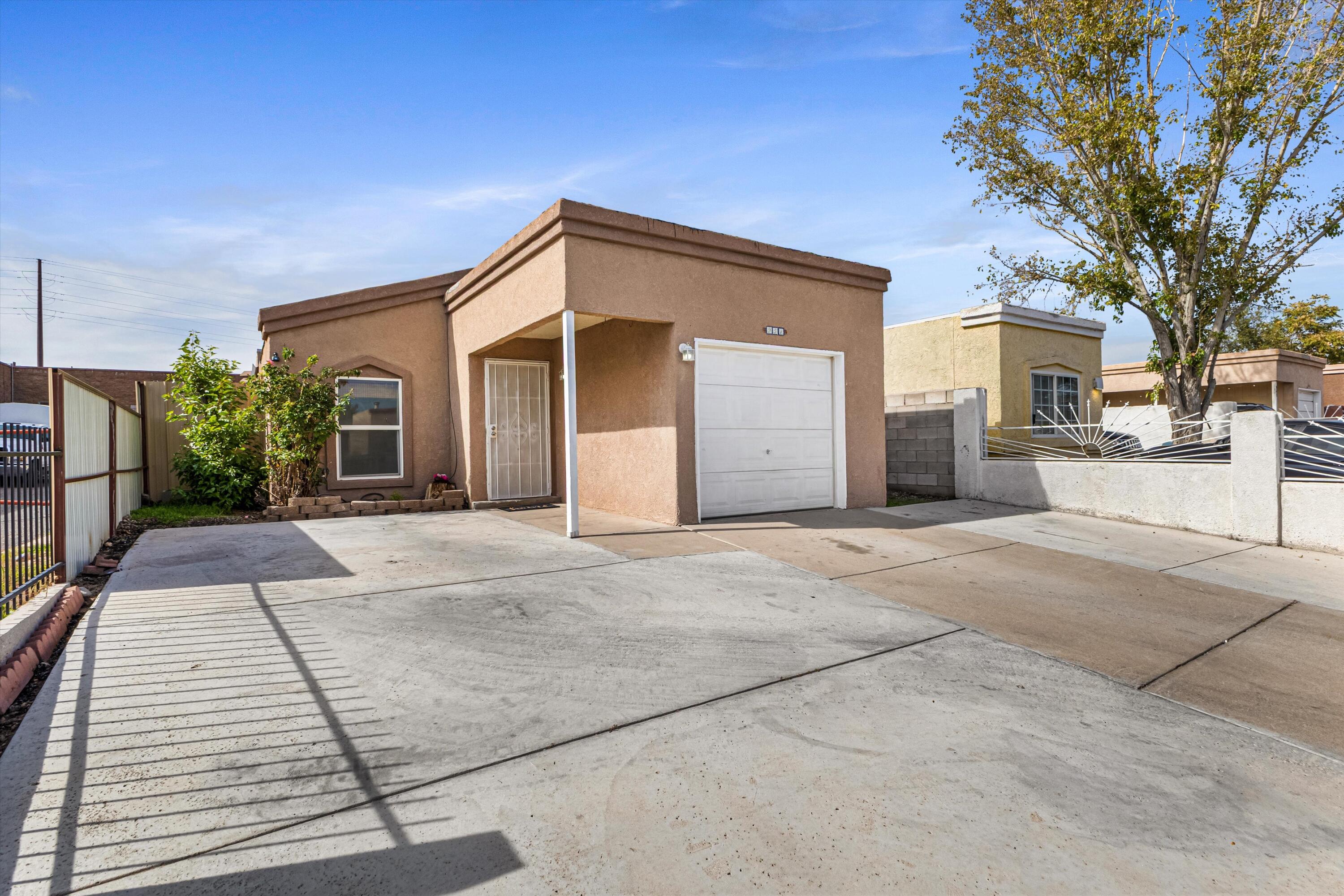 951 W Sky Street SW, Albuquerque, NM 87121