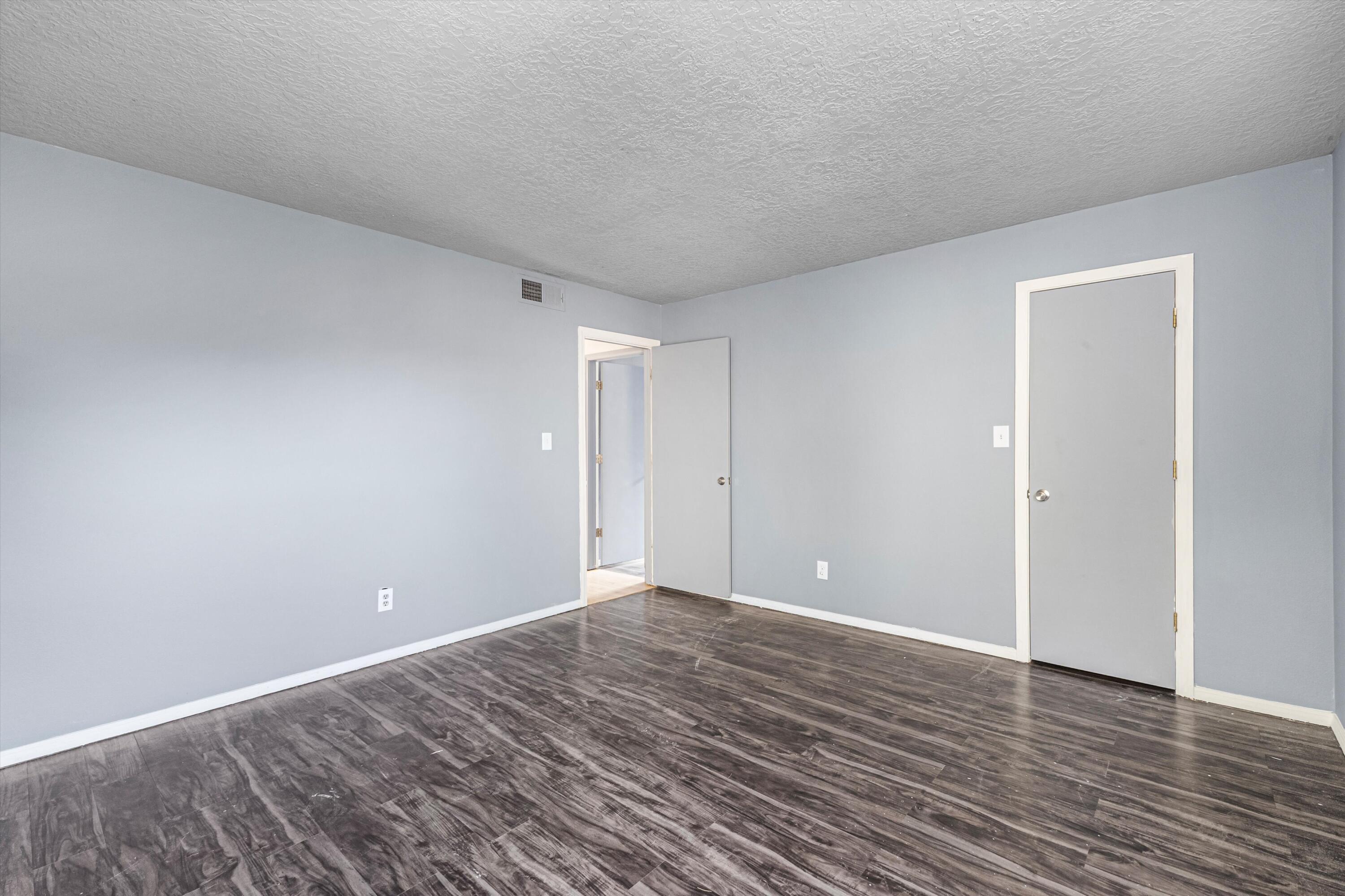 Photo 14 — 951 W Sky Street SW