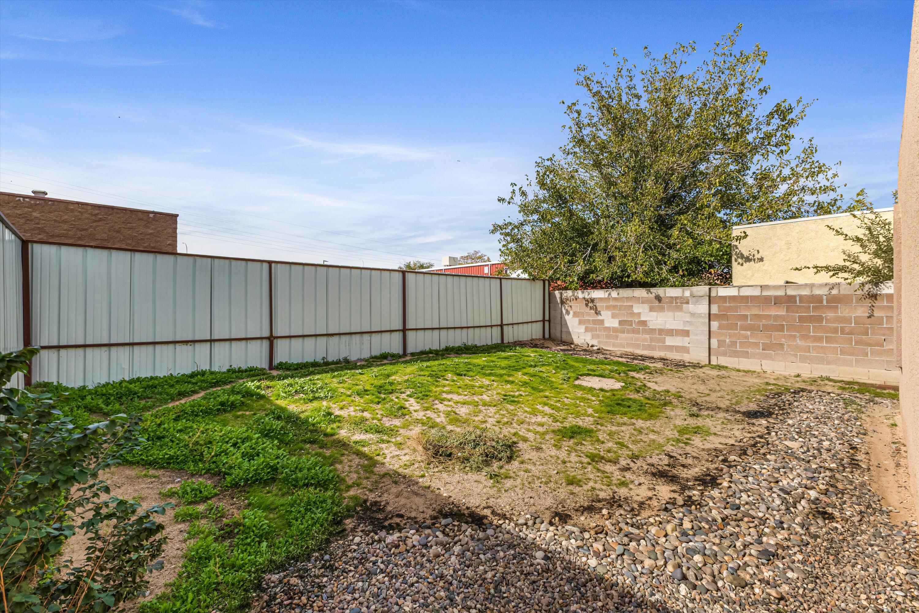 Photo 17 — 951 W Sky Street SW