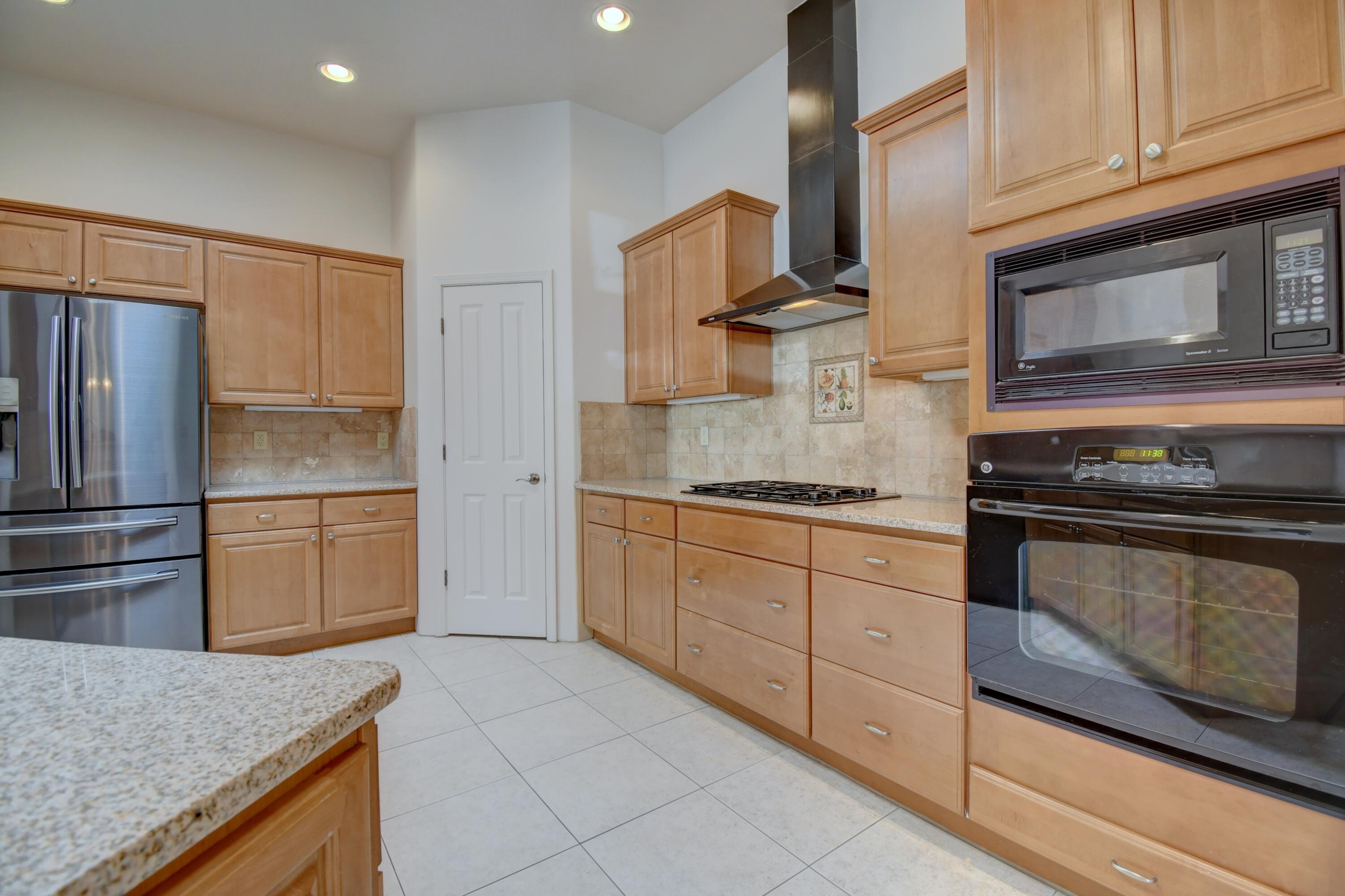 Photo 7 — 8200 Moon Ridge Trail NE