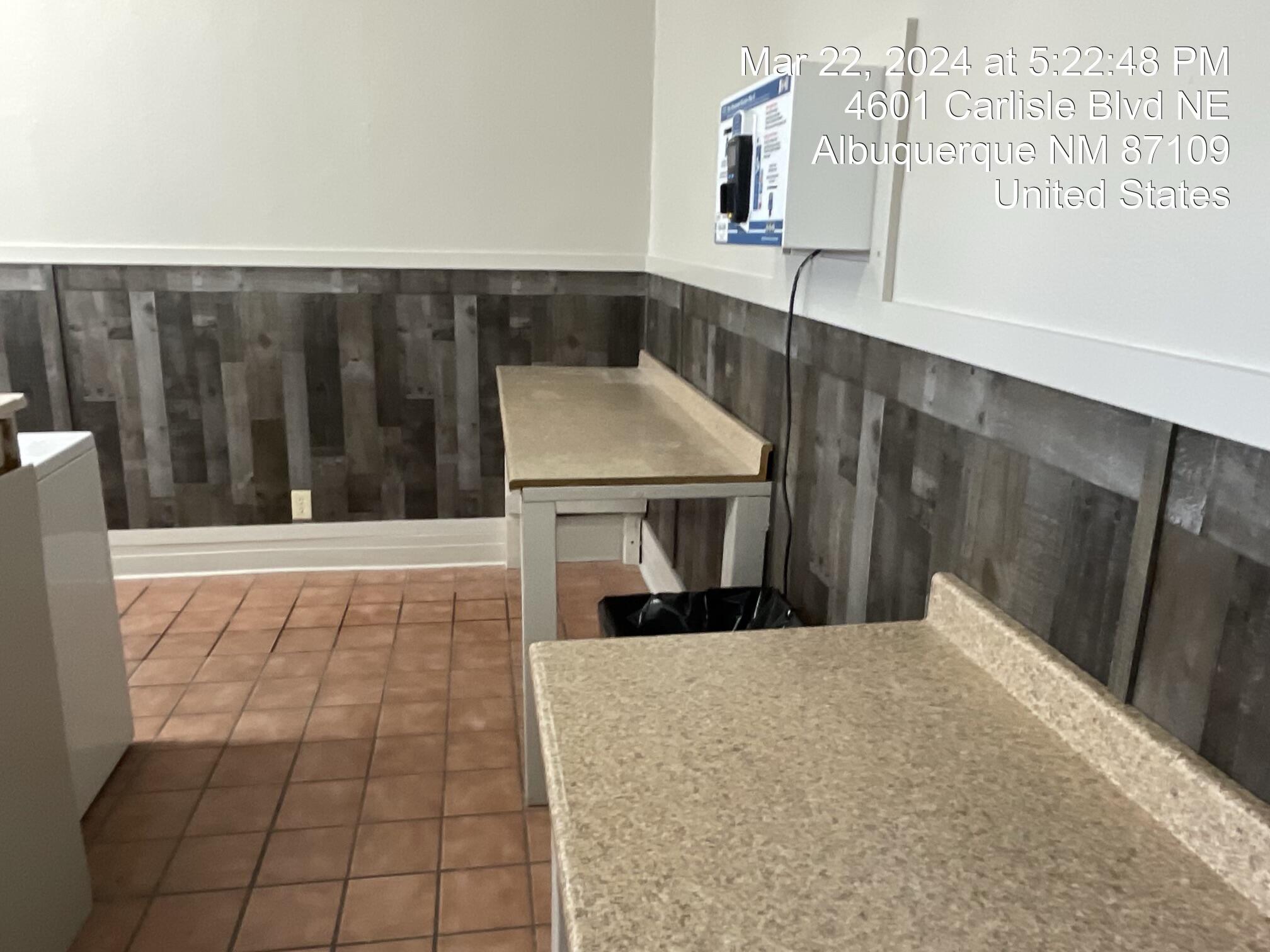 Photo 6 — 4601 Carlisle Boulevard NE D-03