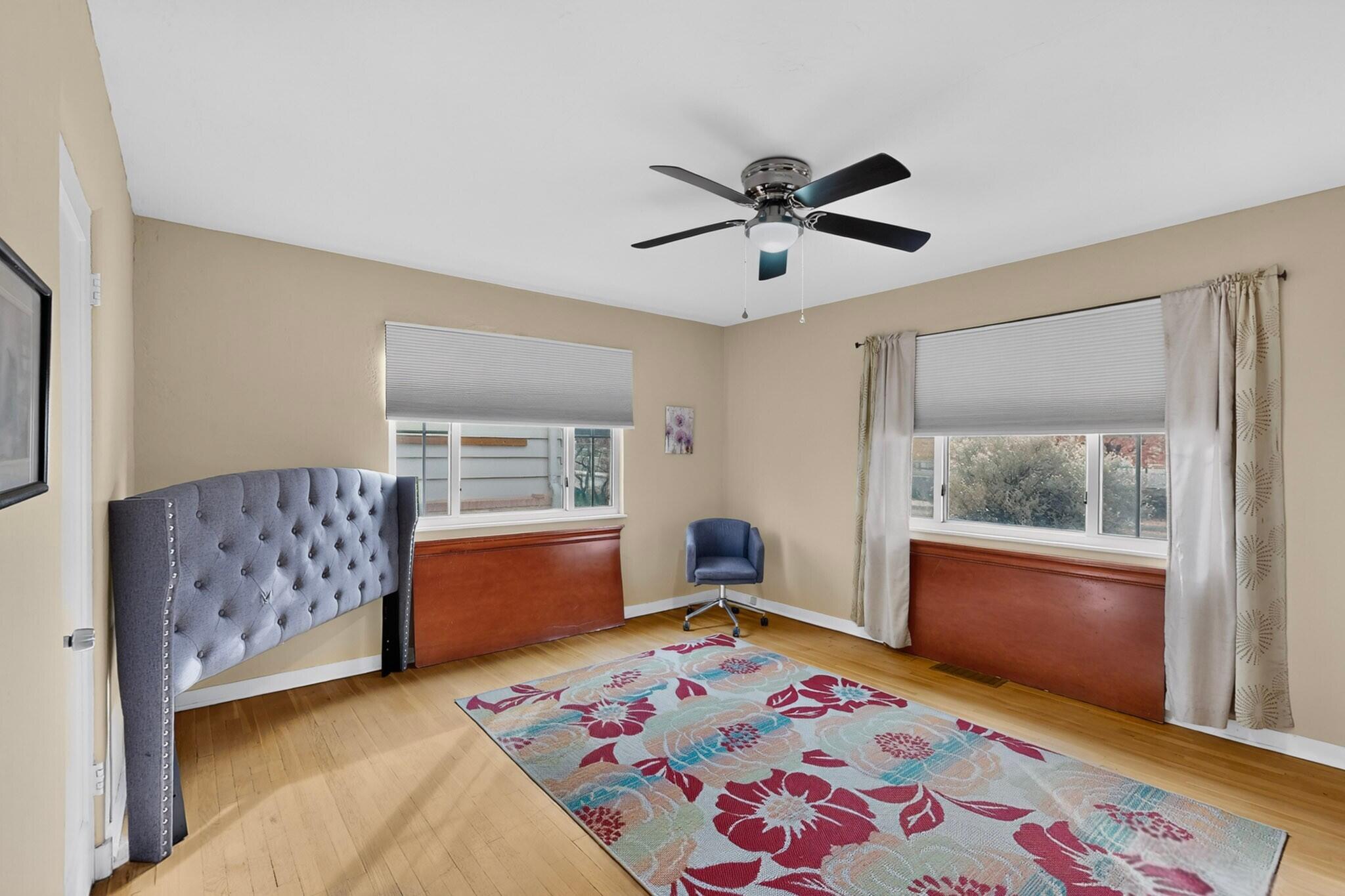 Photo 7 — 608 Amherst Drive SE