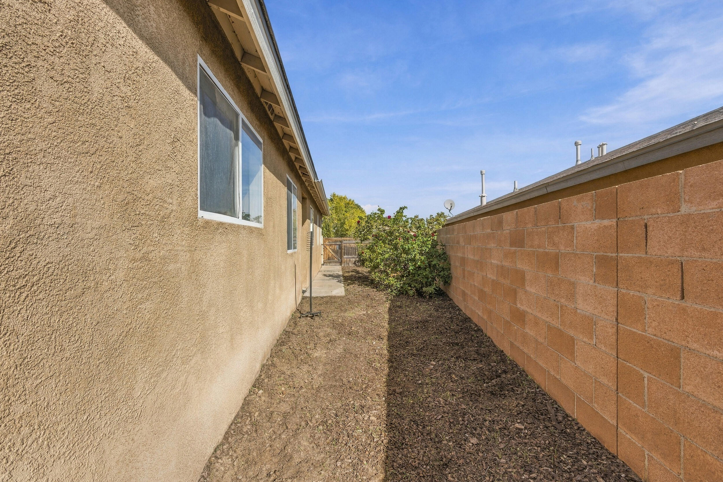 Photo 9 — 10404 Secret Oasis Avenue SW