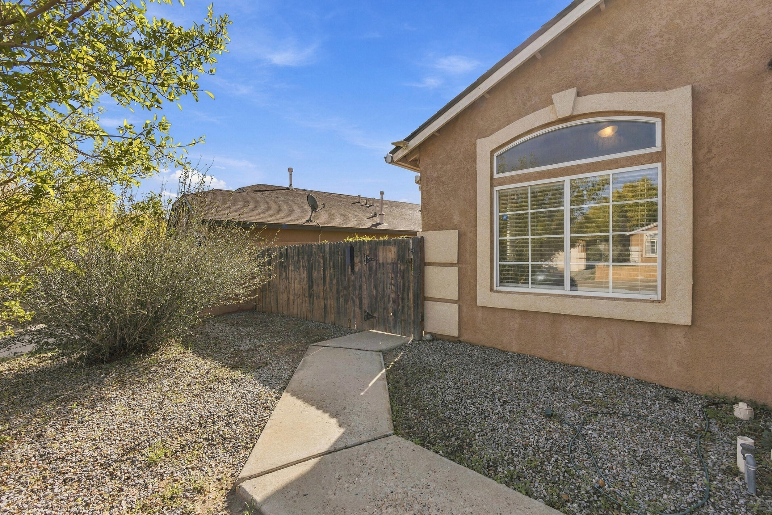 Photo 5 — 10404 Secret Oasis Avenue SW