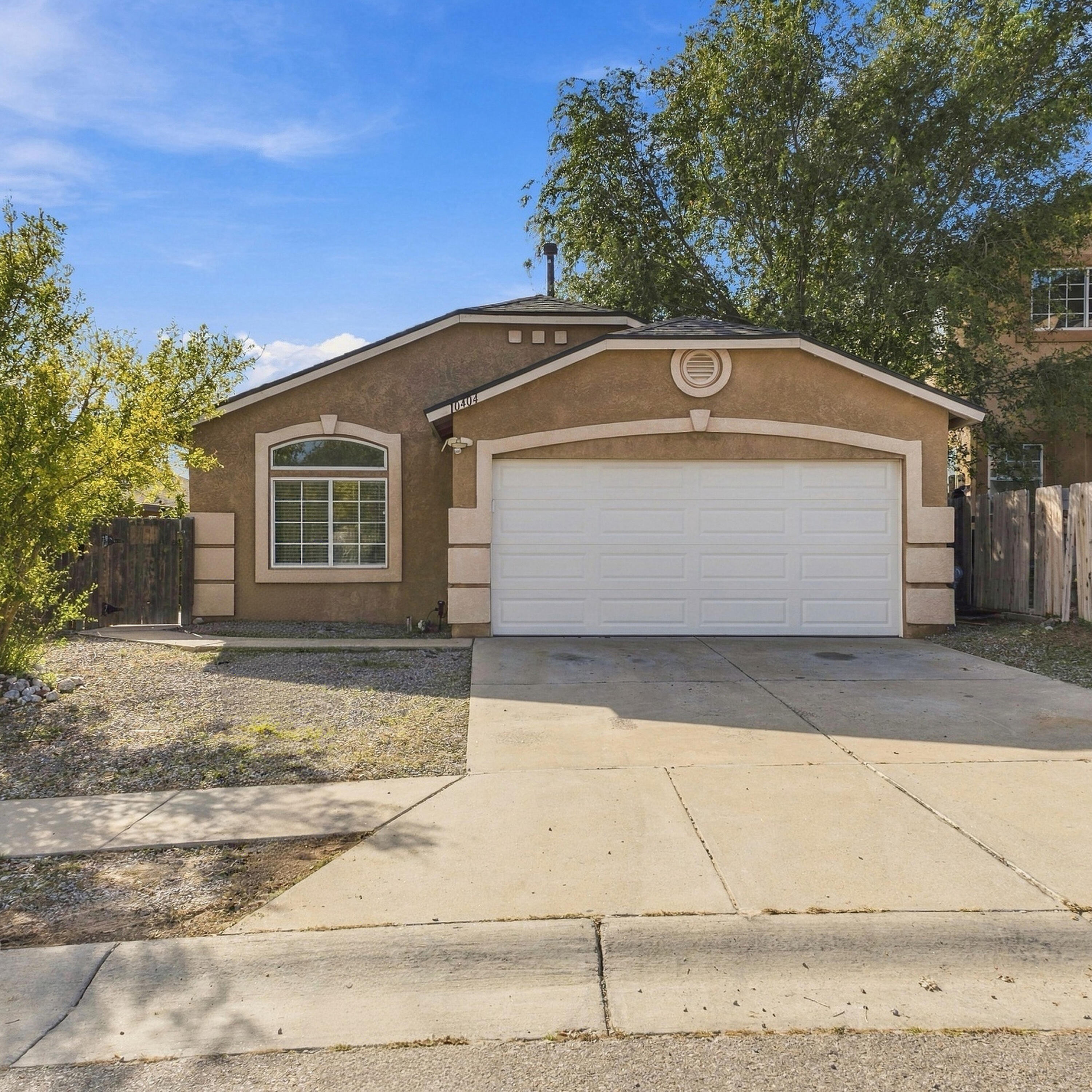 Photo 3 — 10404 Secret Oasis Avenue SW