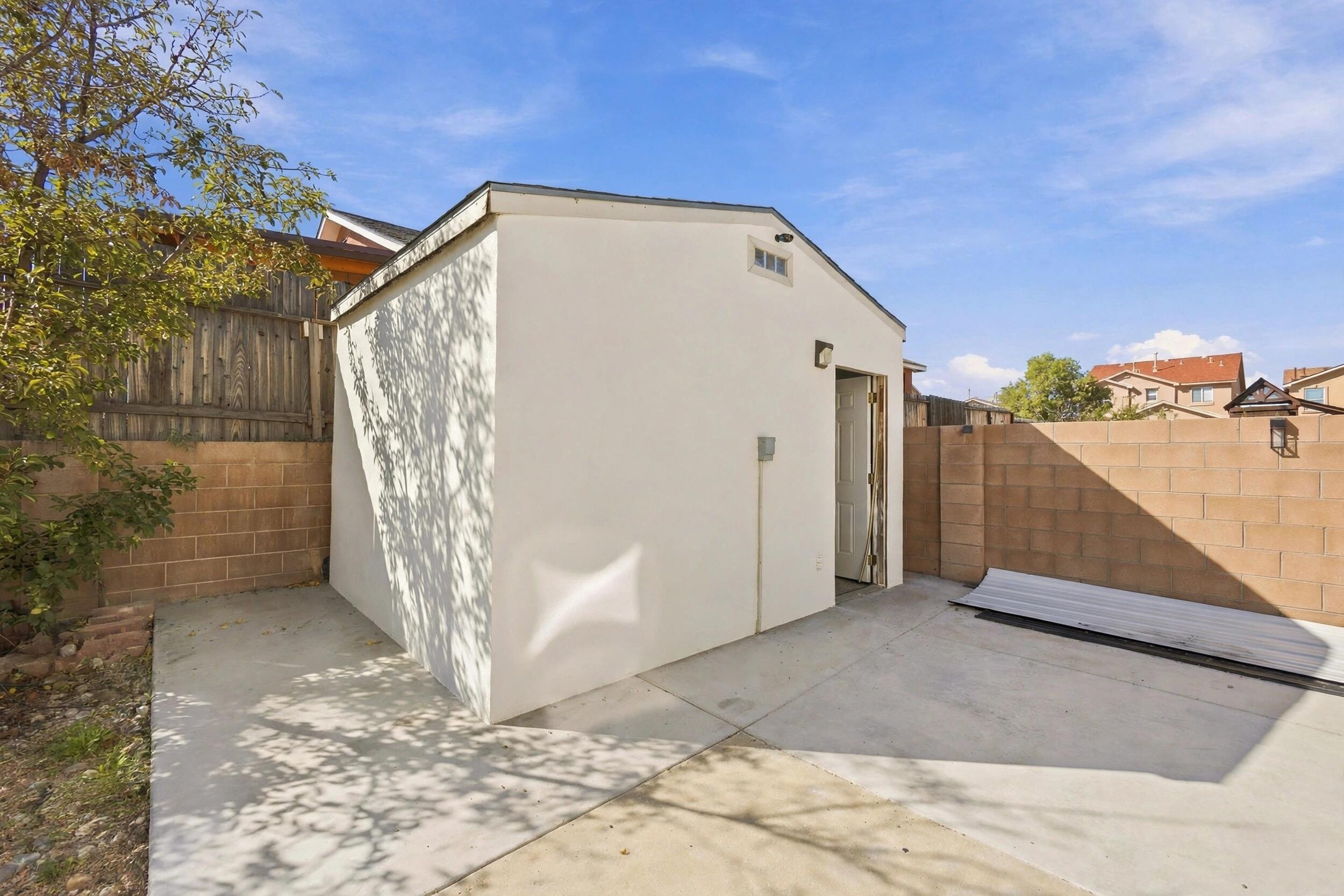 Photo 10 — 8600 Casa De Luz Court NW