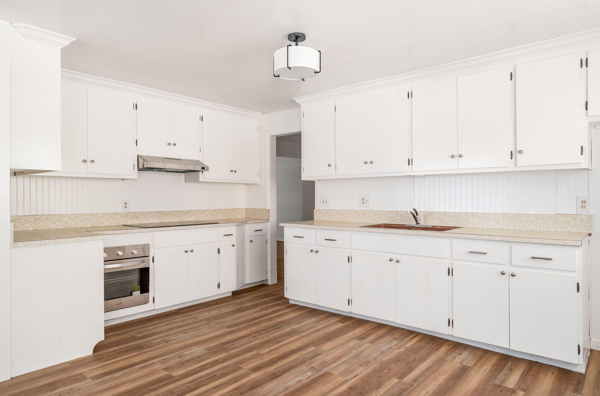 Photo 18 — 3212 De Vita Road SW