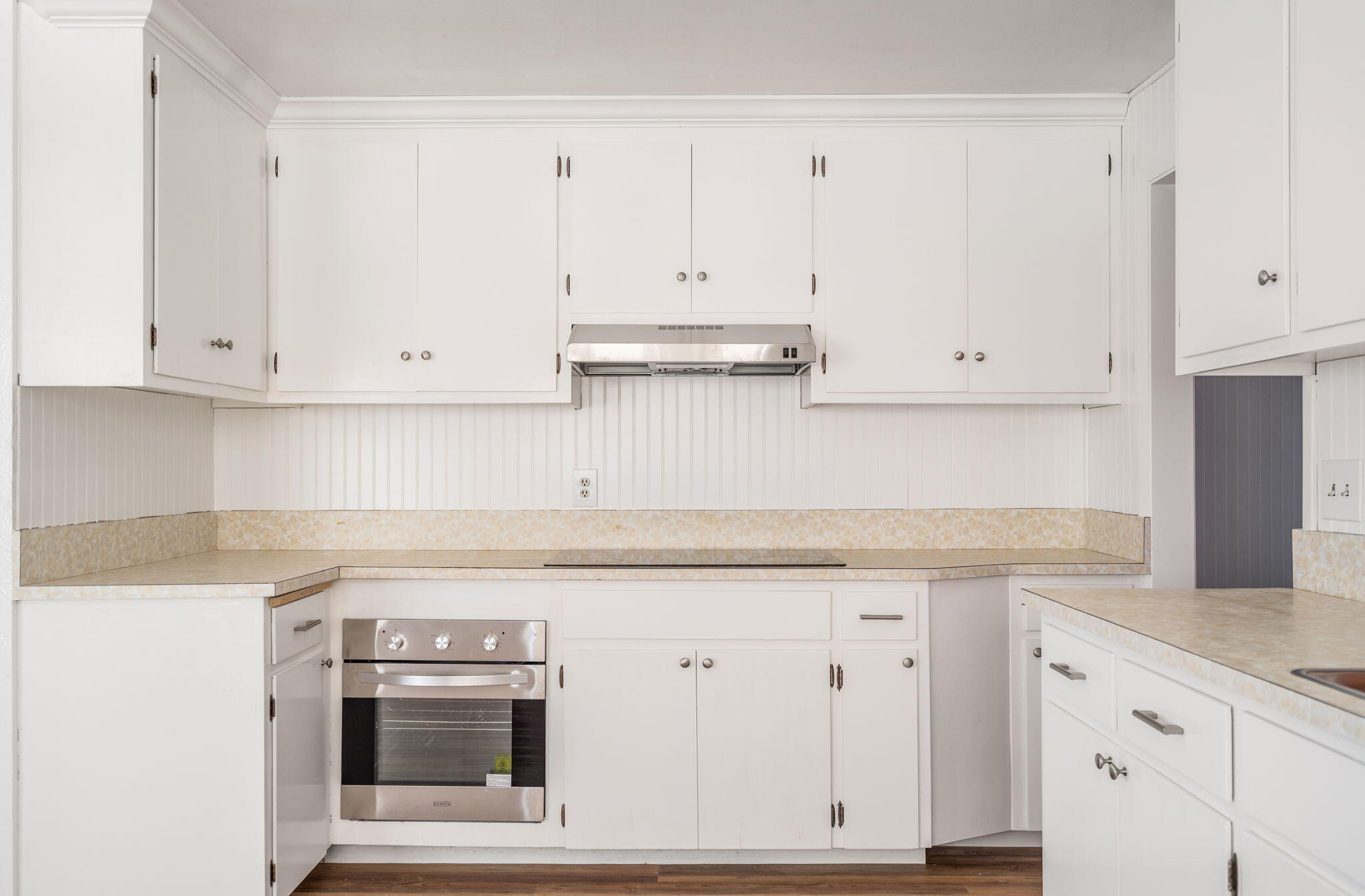 Photo 17 — 3212 De Vita Road SW