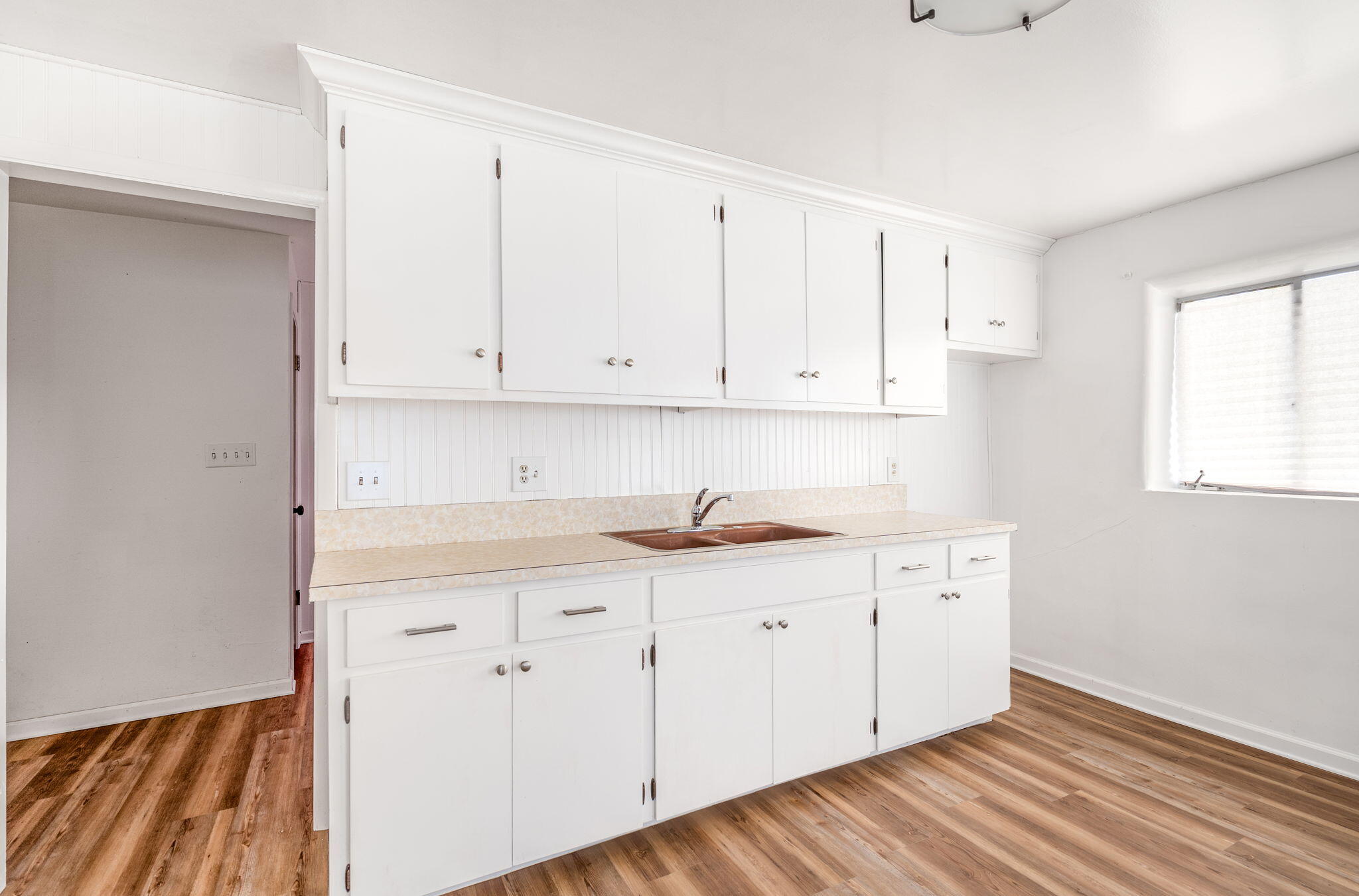 Photo 16 — 3212 De Vita Road SW
