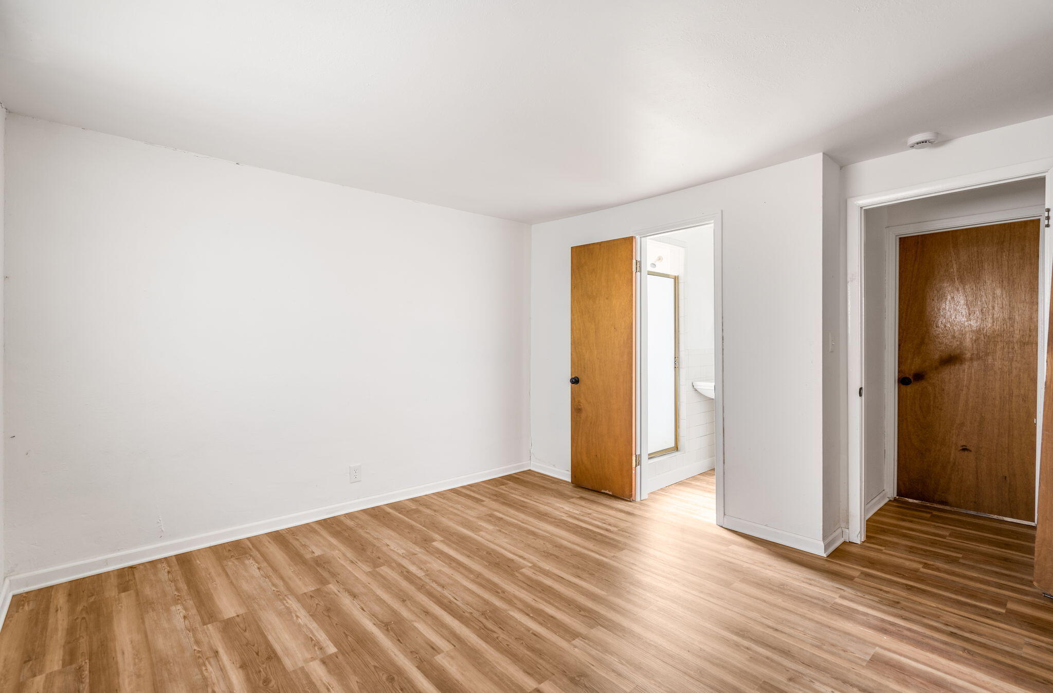 Photo 7 — 3212 De Vita Road SW