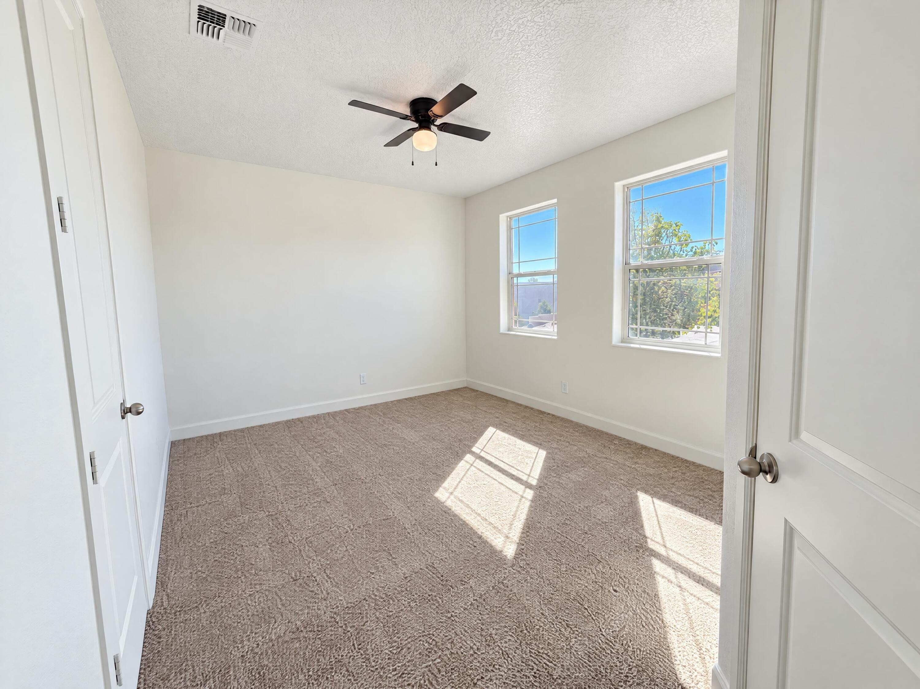Photo 2 — 2640 Vista Manzano Loop NE