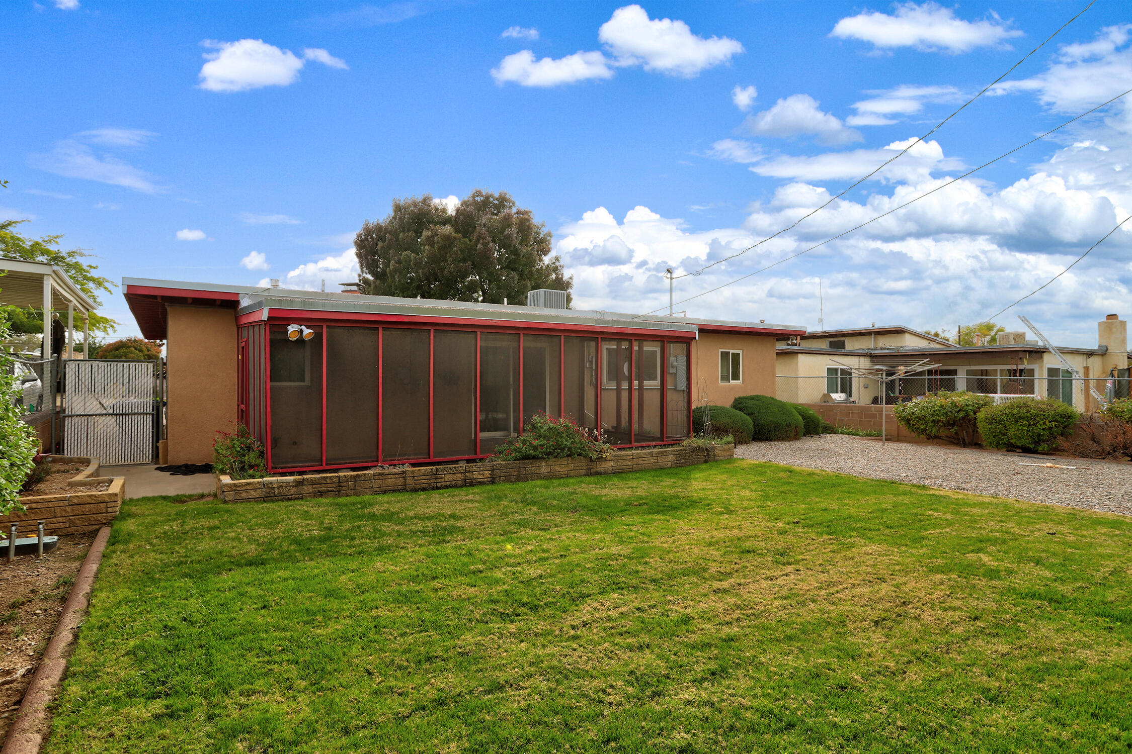 Photo 18 — 4813 Palo Duro Avenue NE