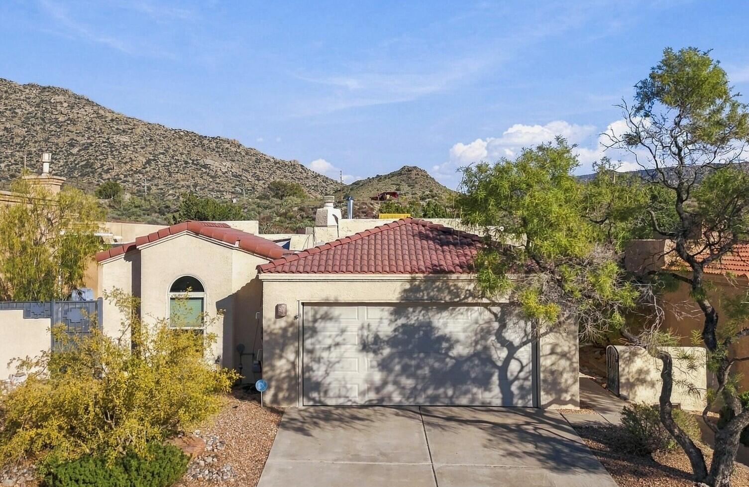 208 Serenity Hills Place SE, Albuquerque, NM 87123