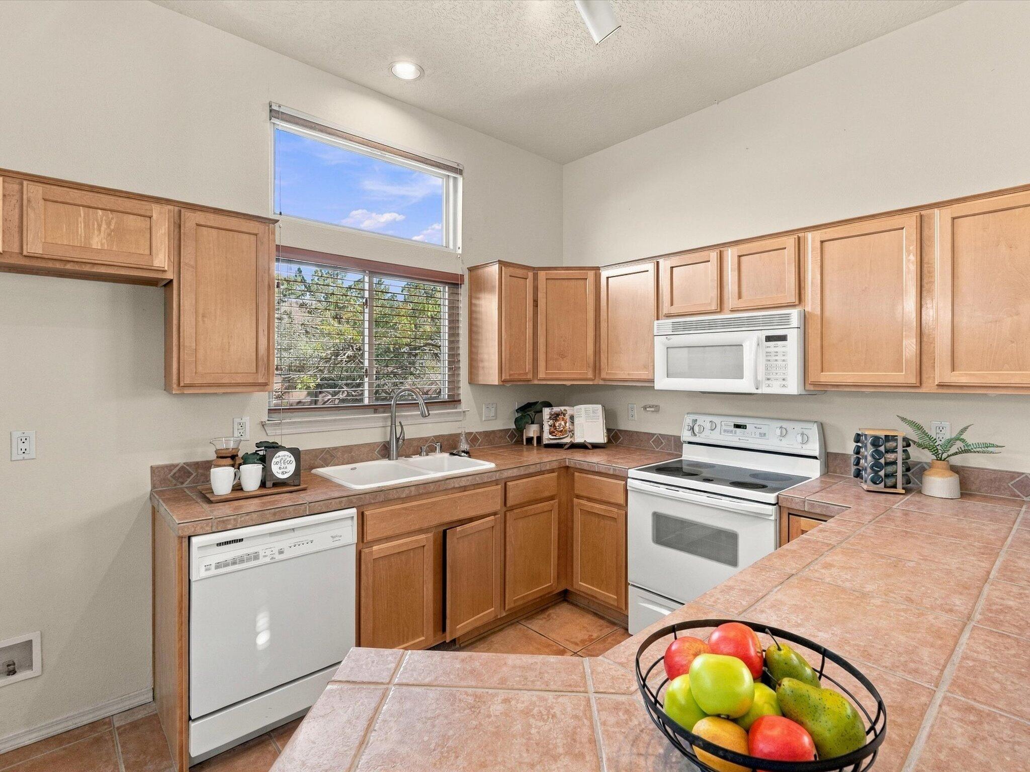 Photo 20 — 208 Serenity Hills Place SE