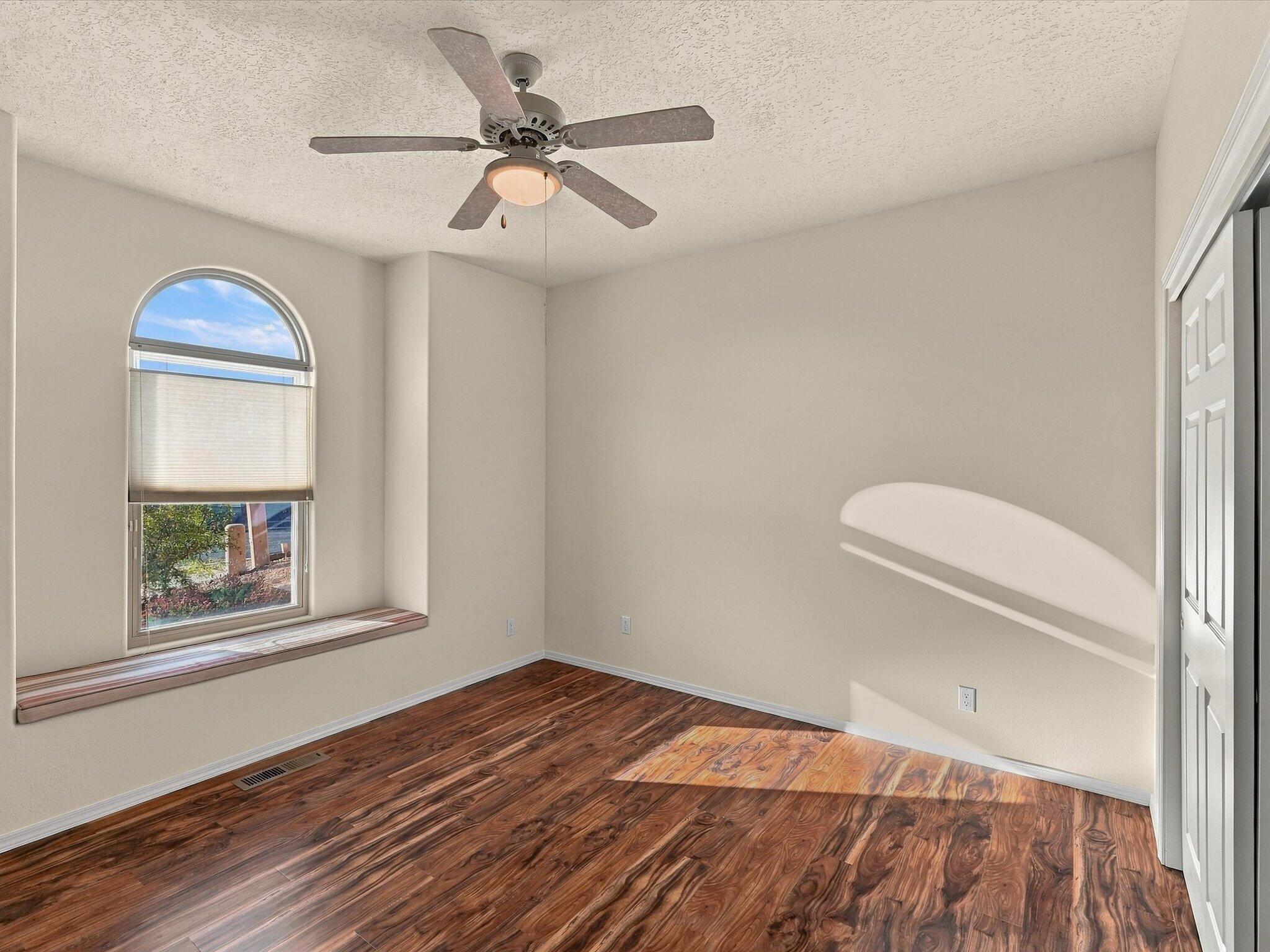 Photo 4 — 208 Serenity Hills Place SE