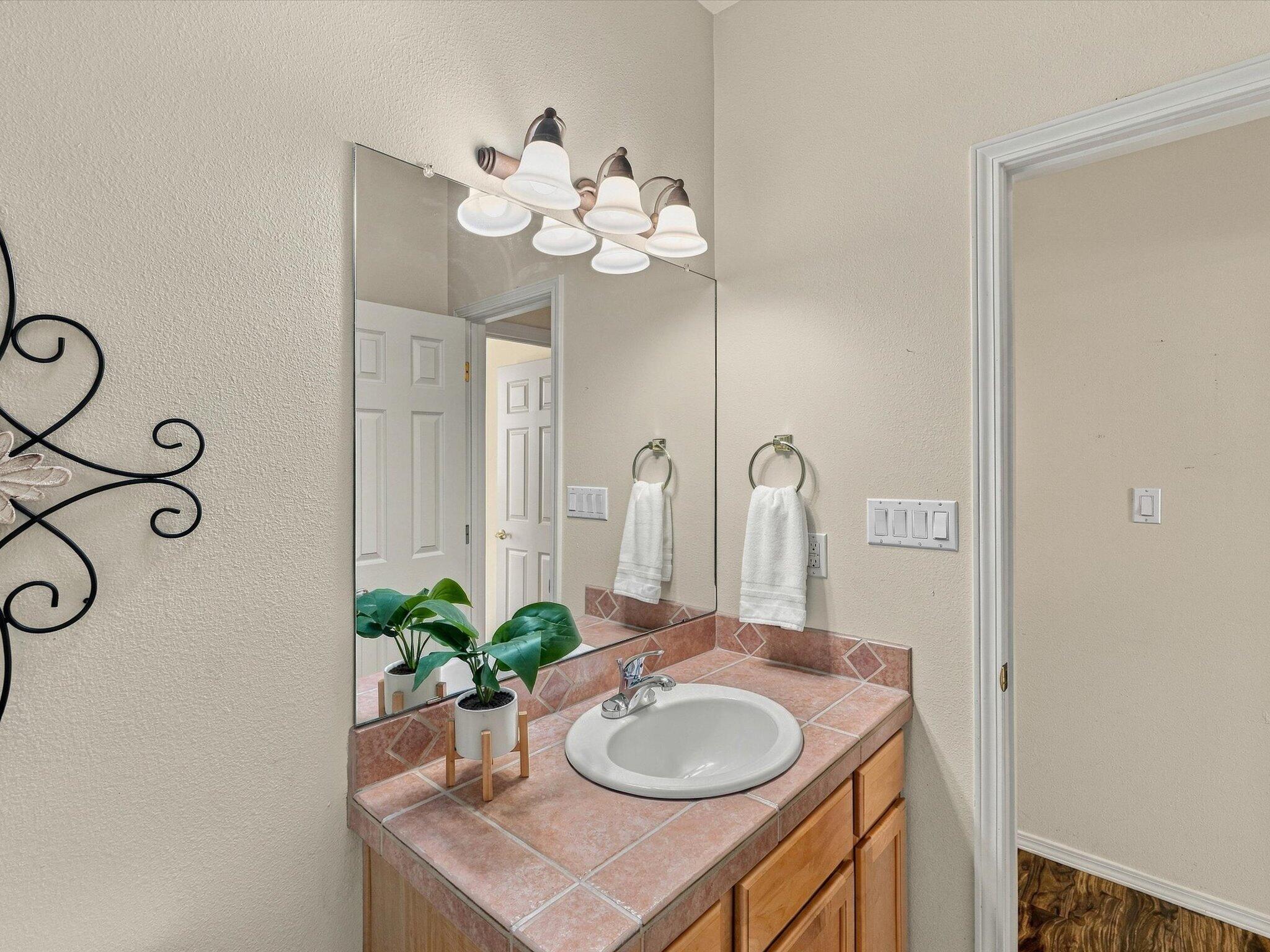 Photo 8 — 208 Serenity Hills Place SE