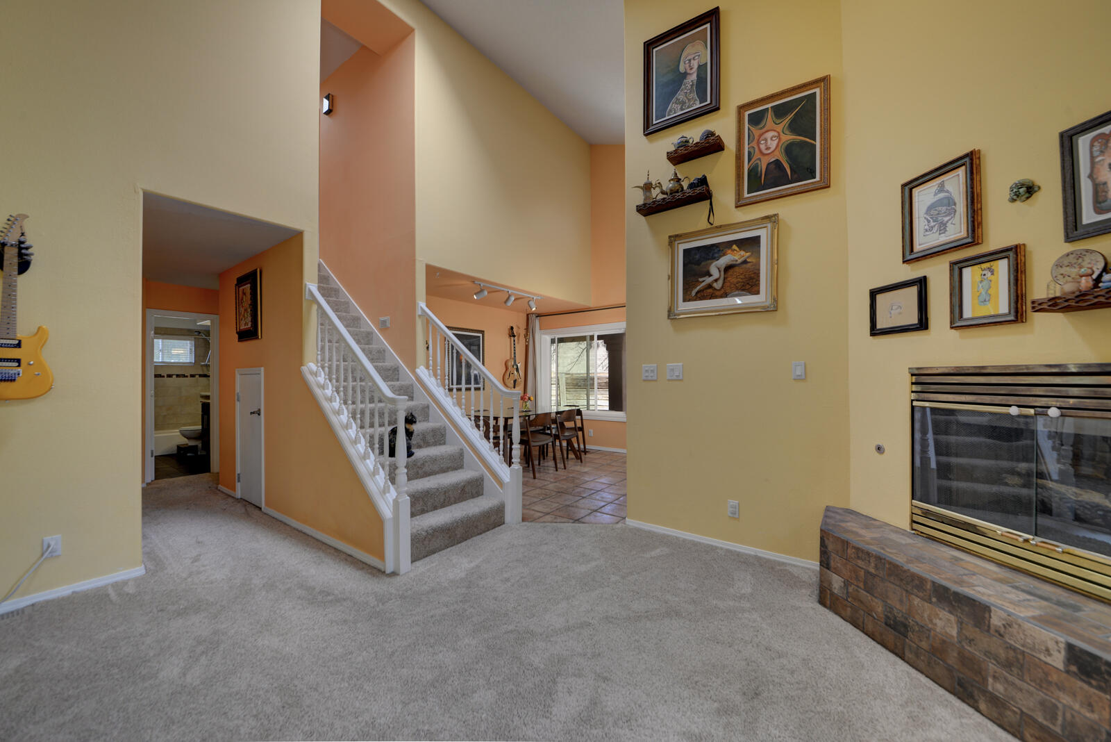 Photo 2 — 13413 Pinnacle Court NE
