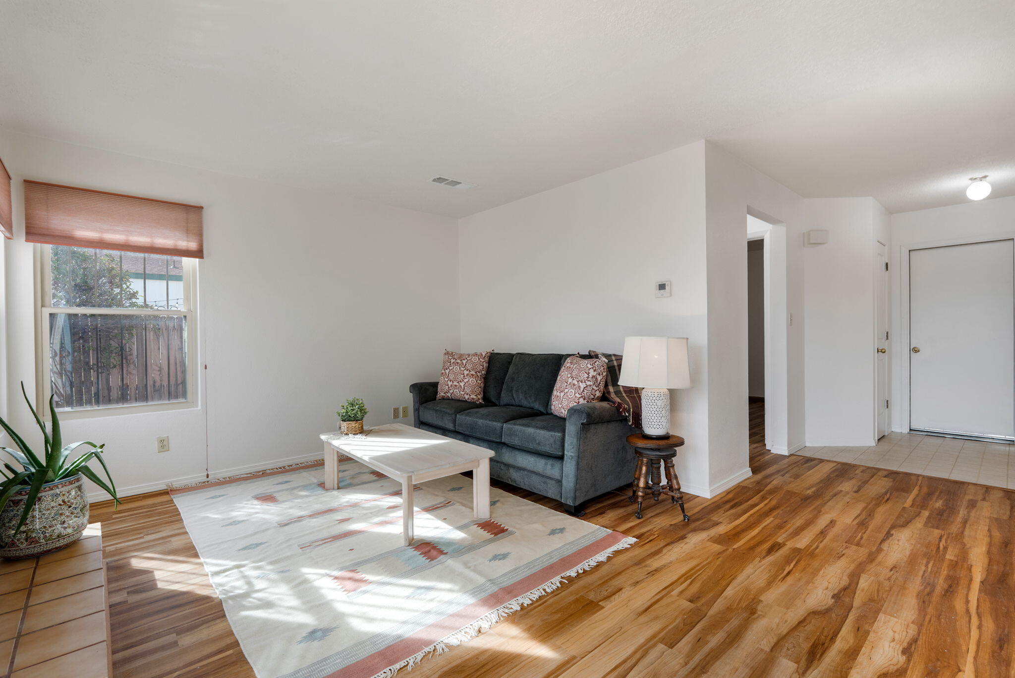 Photo 12 — 1616 Debra Place NE