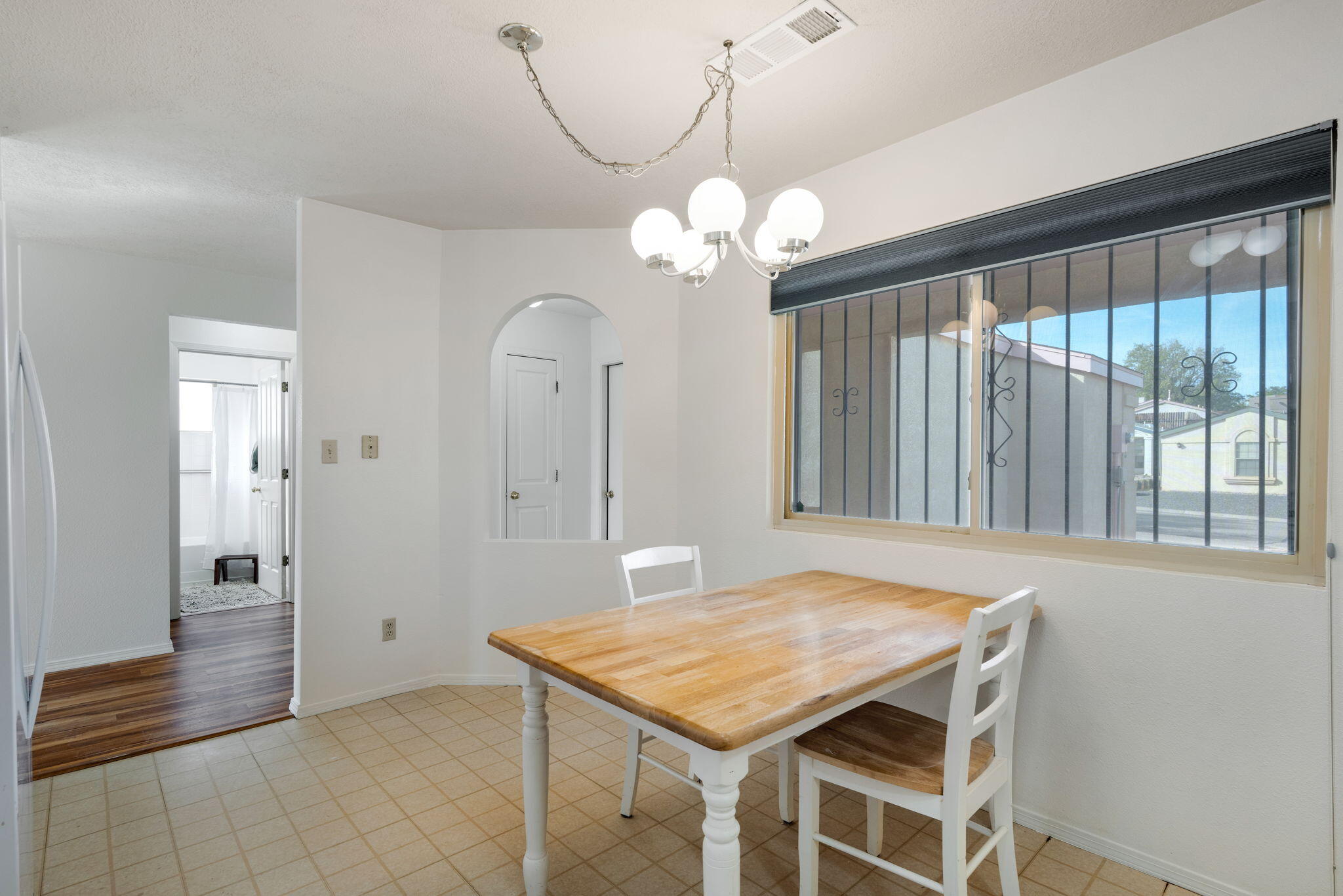 Photo 19 — 1616 Debra Place NE