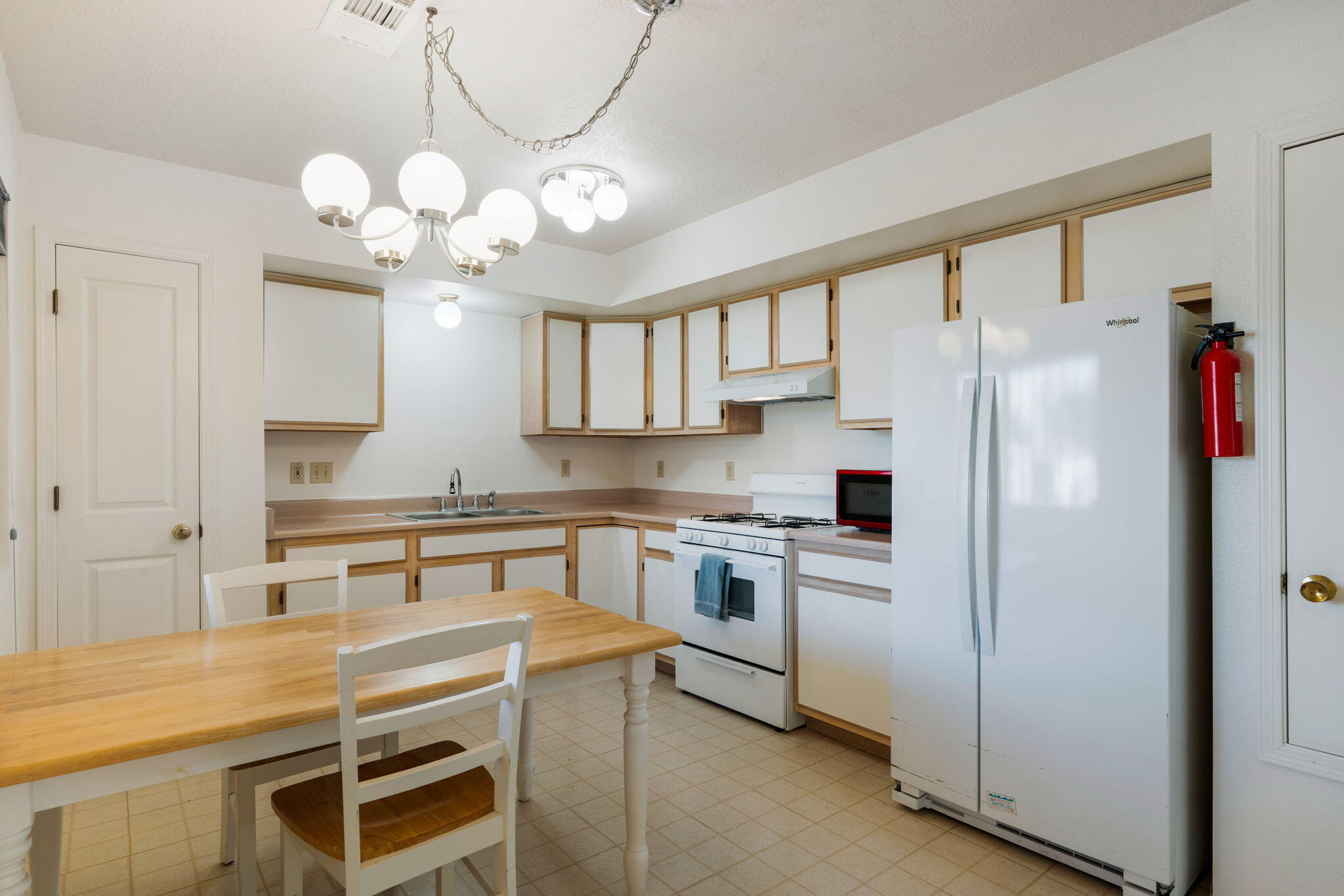 Photo 20 — 1616 Debra Place NE