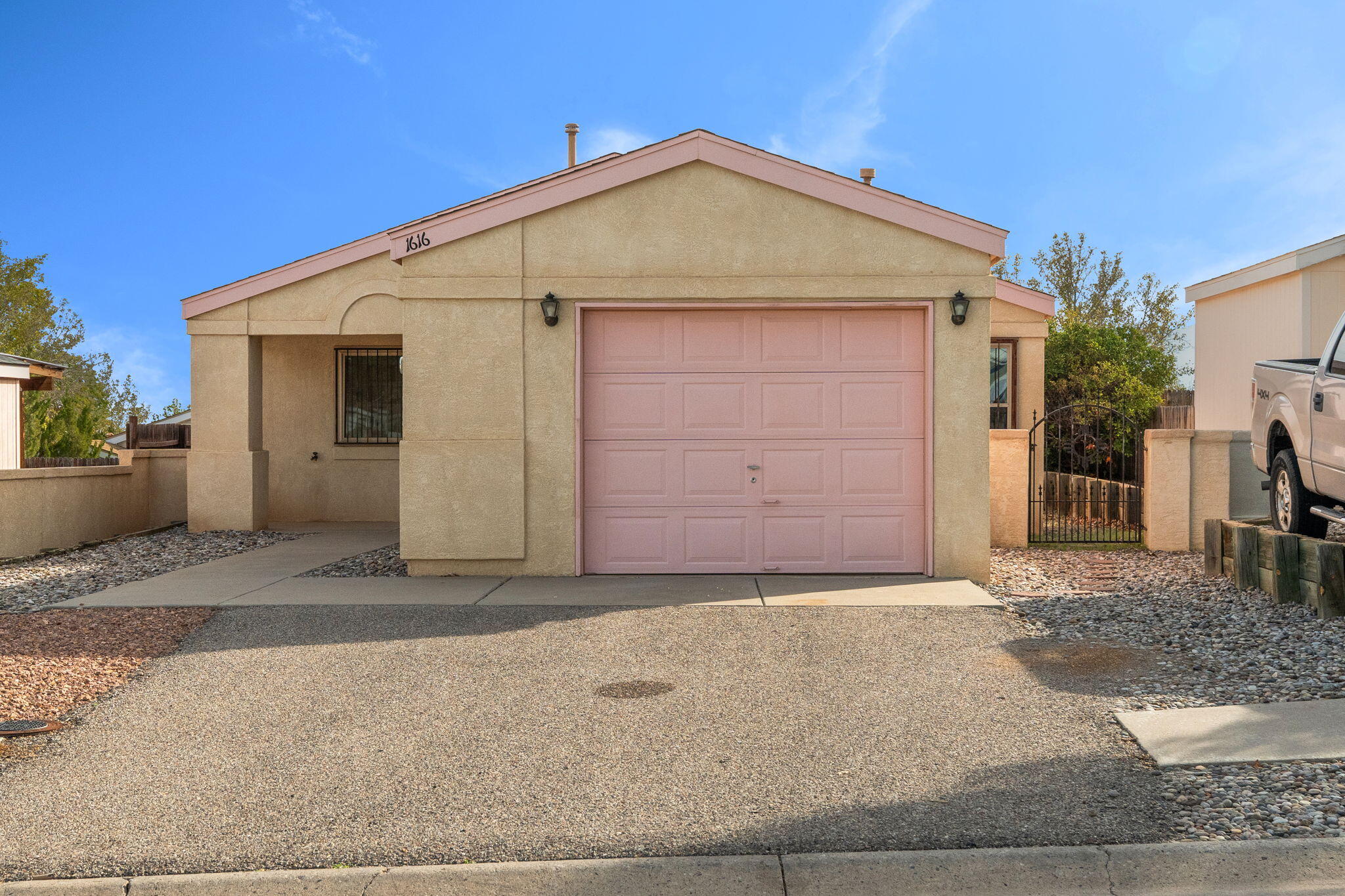 Photo 5 — 1616 Debra Place NE