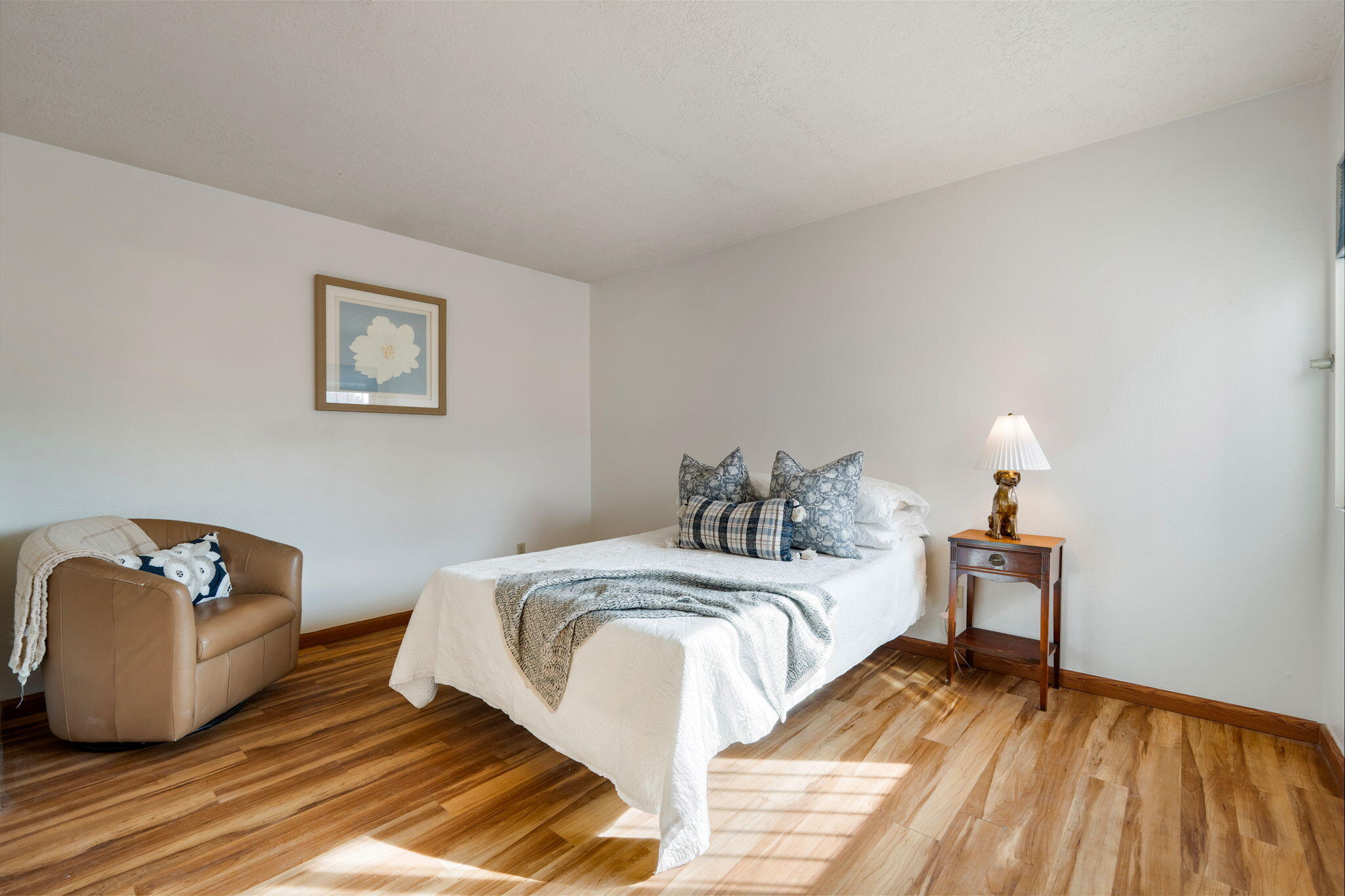 Photo 7 — 1616 Debra Place NE