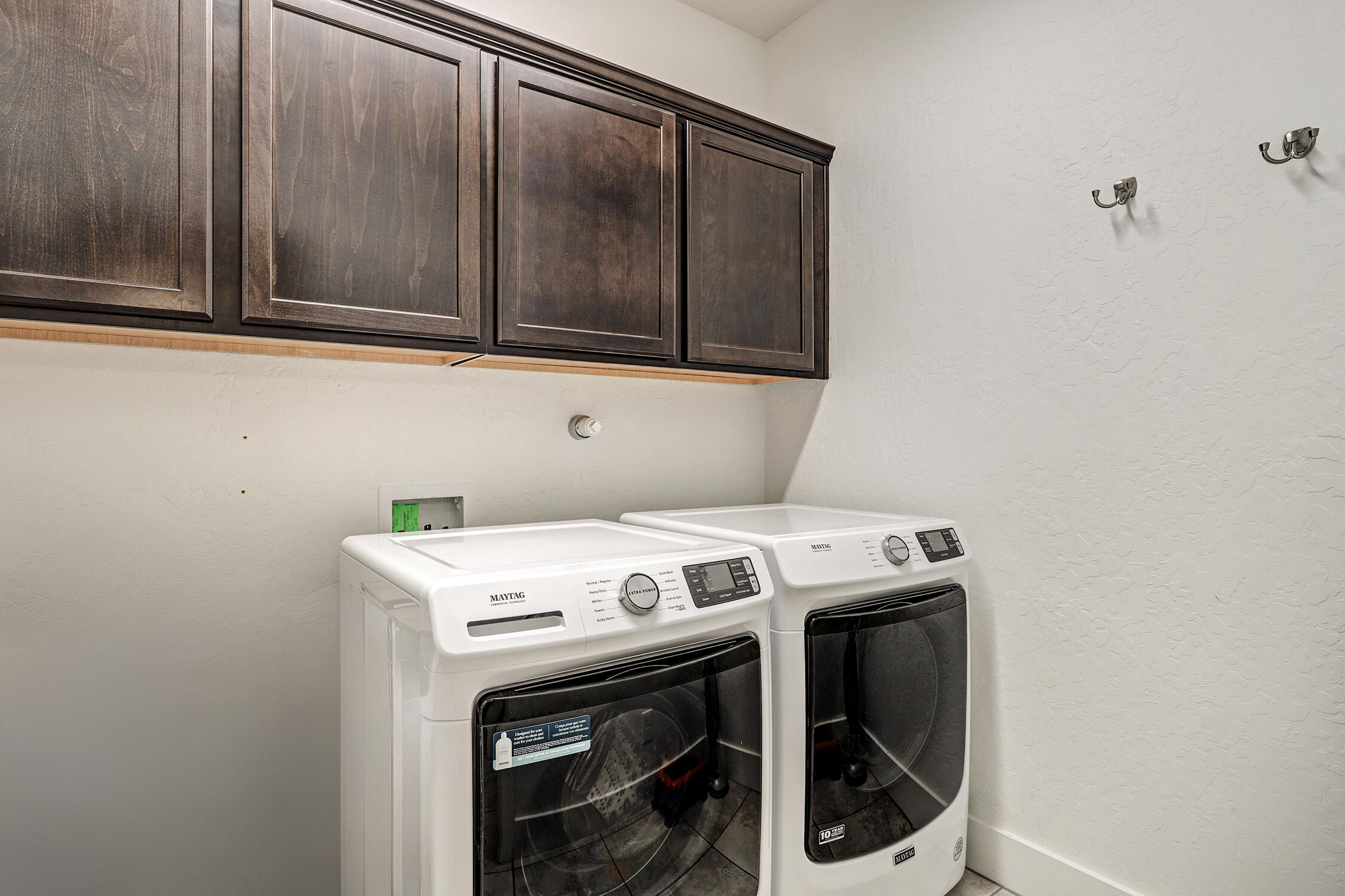Photo 11 — 7713 Majesty Court NW